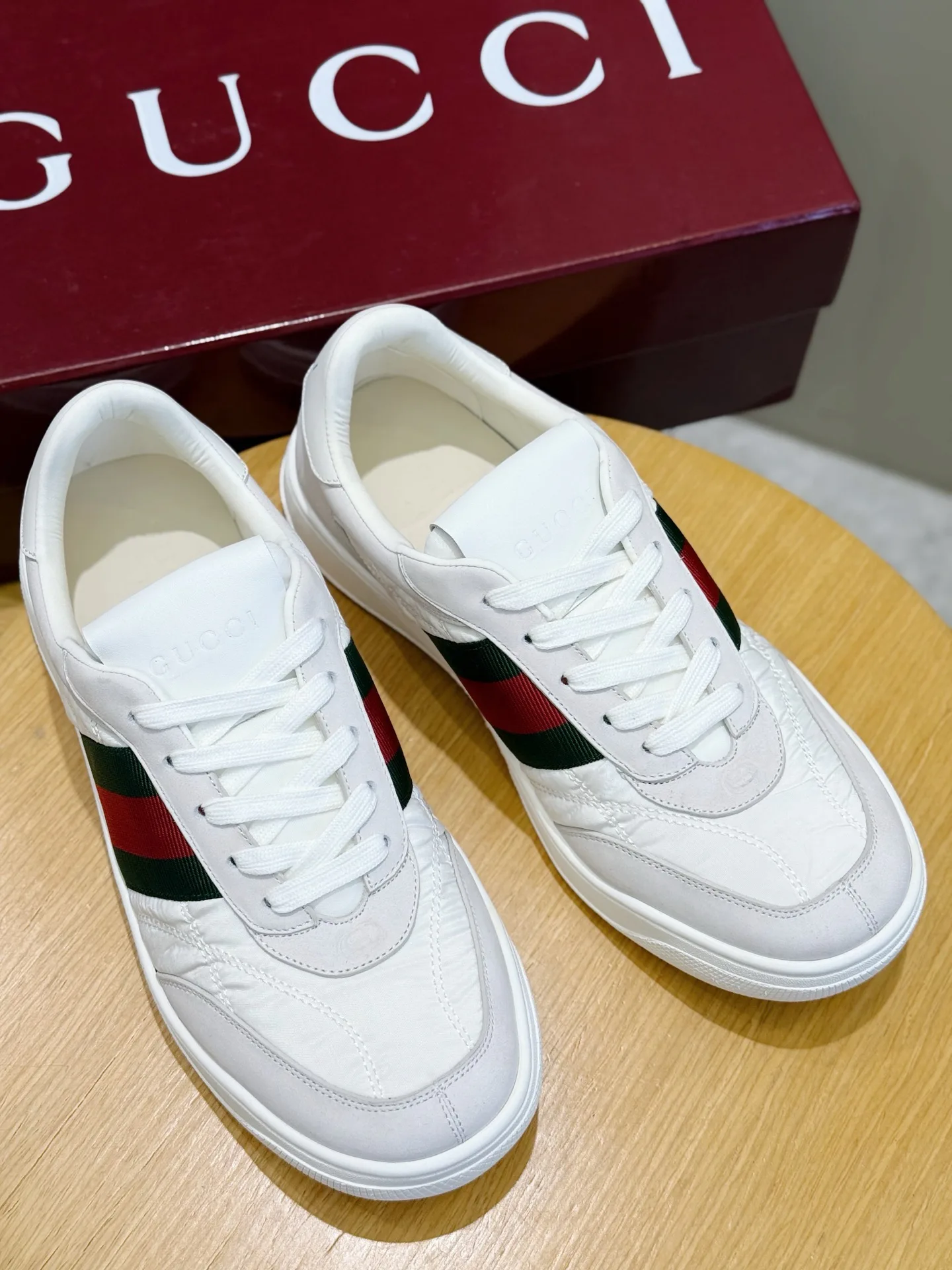 Women's Sneakers GUCCI 18100919