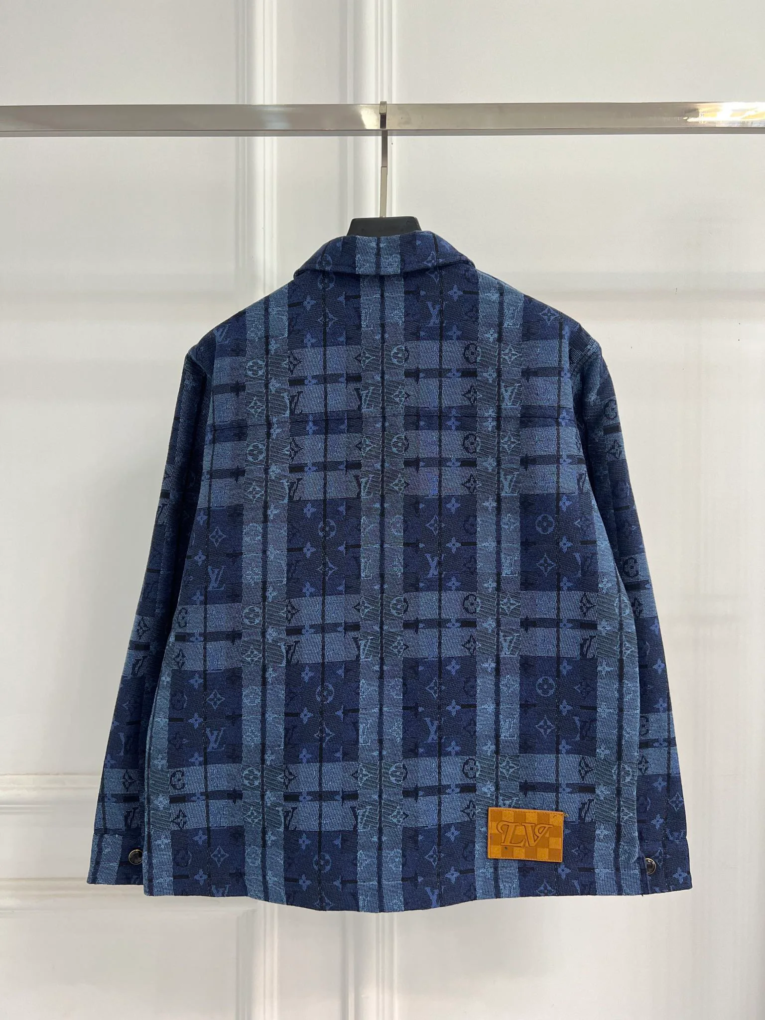 Men's Shirts LOUIS VUITTON 17950295