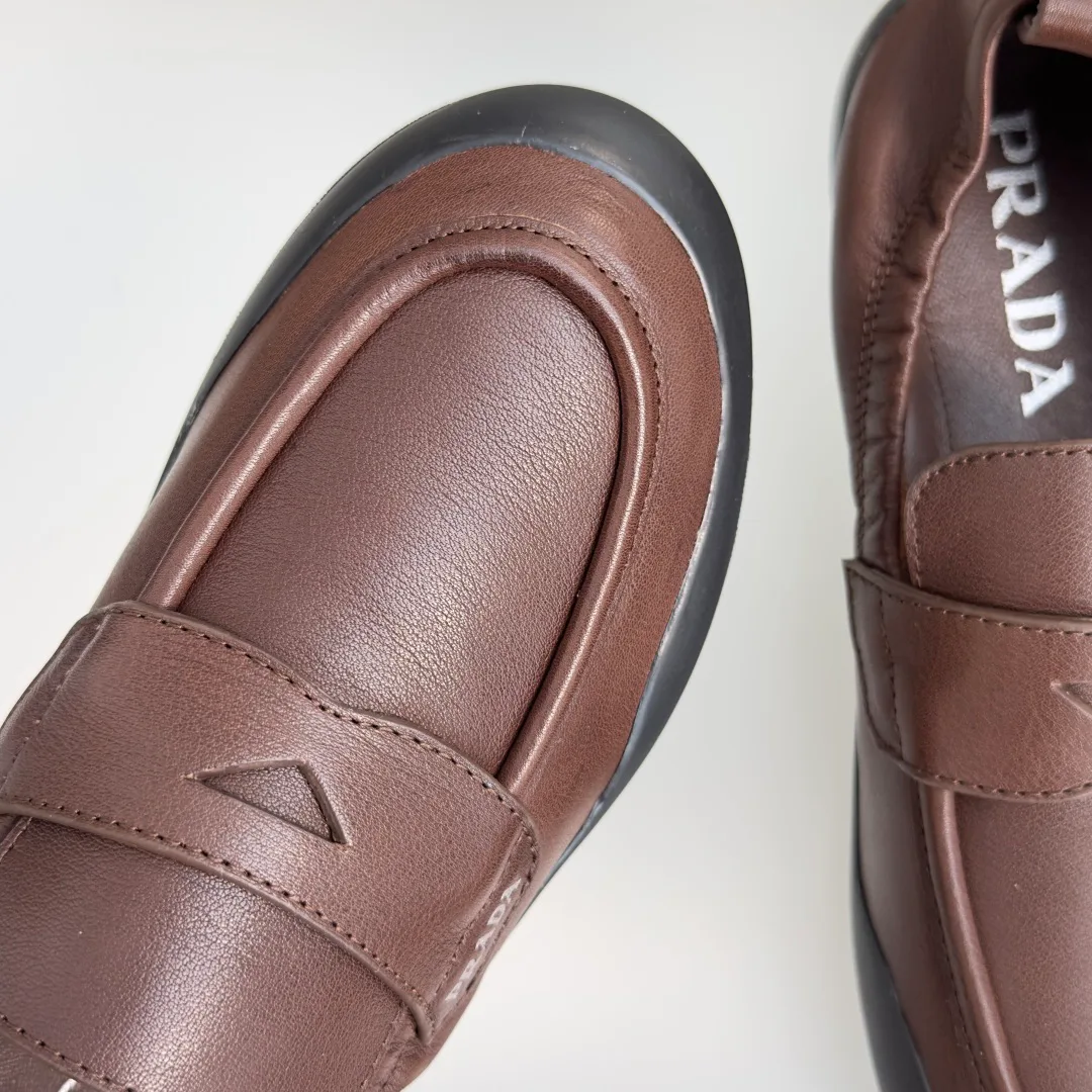 Women's Loafers And Moccasins PRADA 18505128