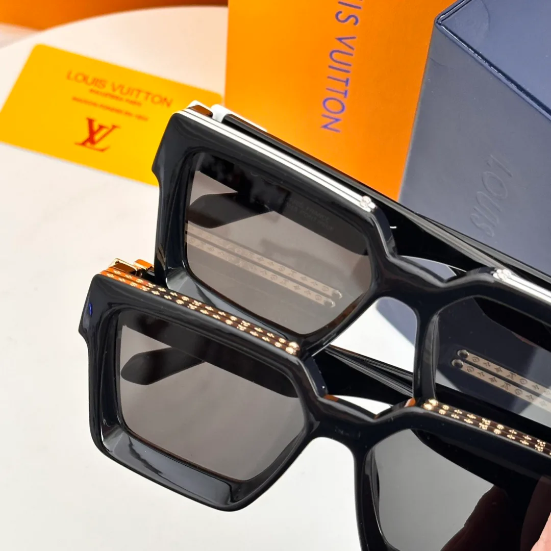Glasses LOUIS VUITTON 17350191
