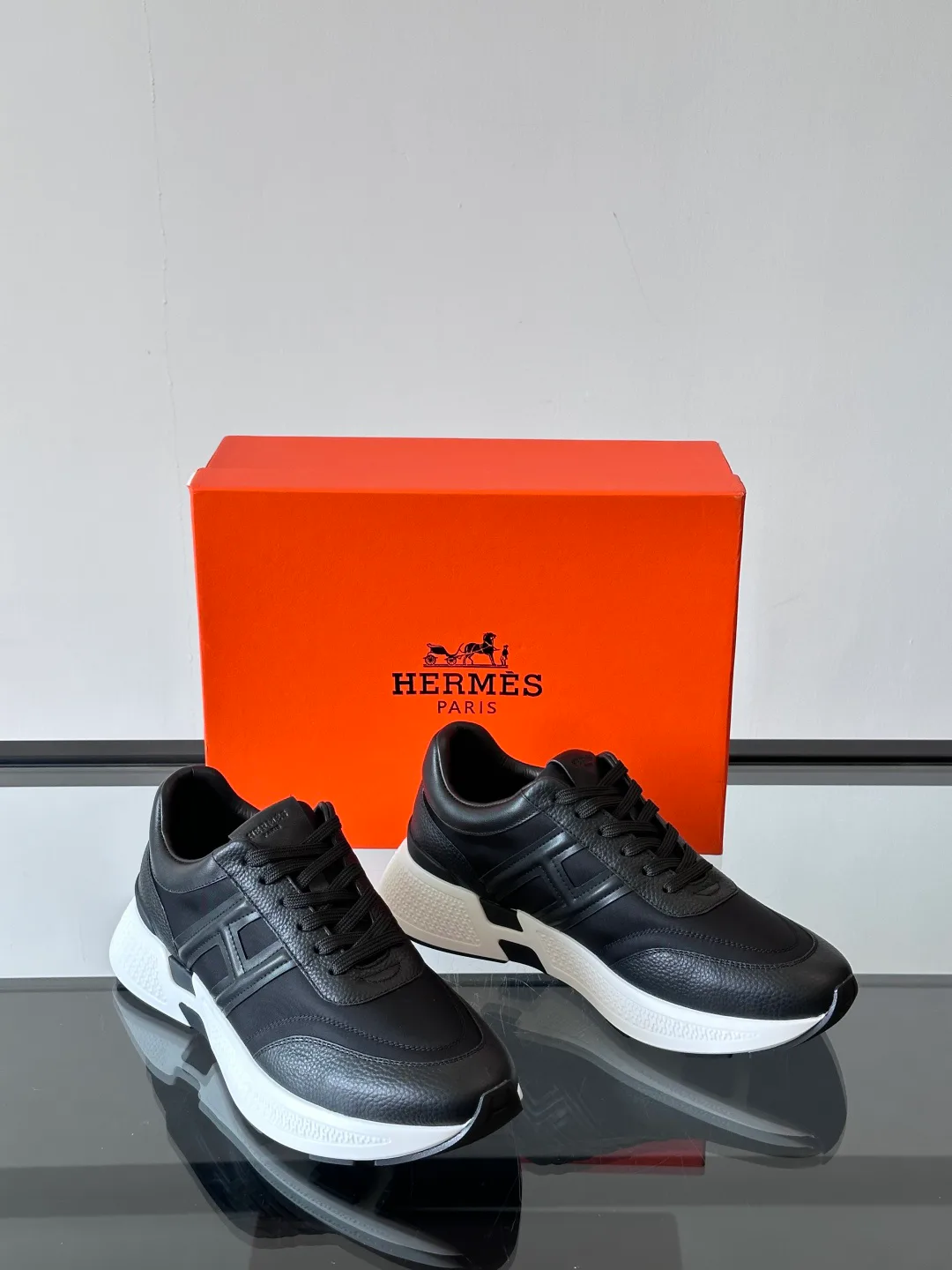 Men's Sneakers HERMES 17906829