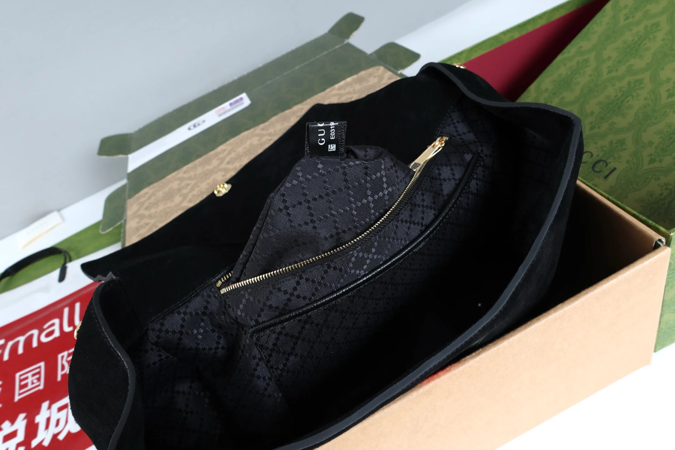 Women's Classic Handbags GUCCI 18250574