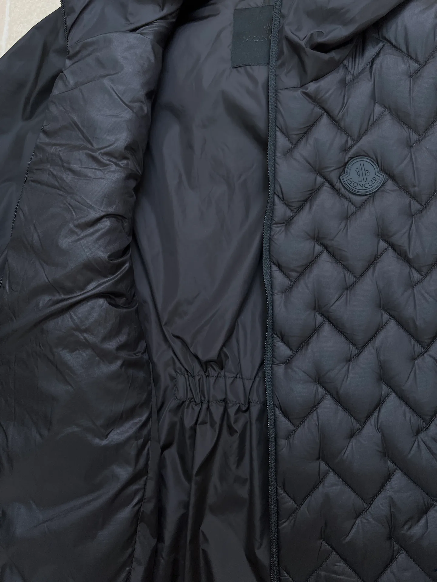 Women's Jackets And Down Jackets MONCLER 17923110