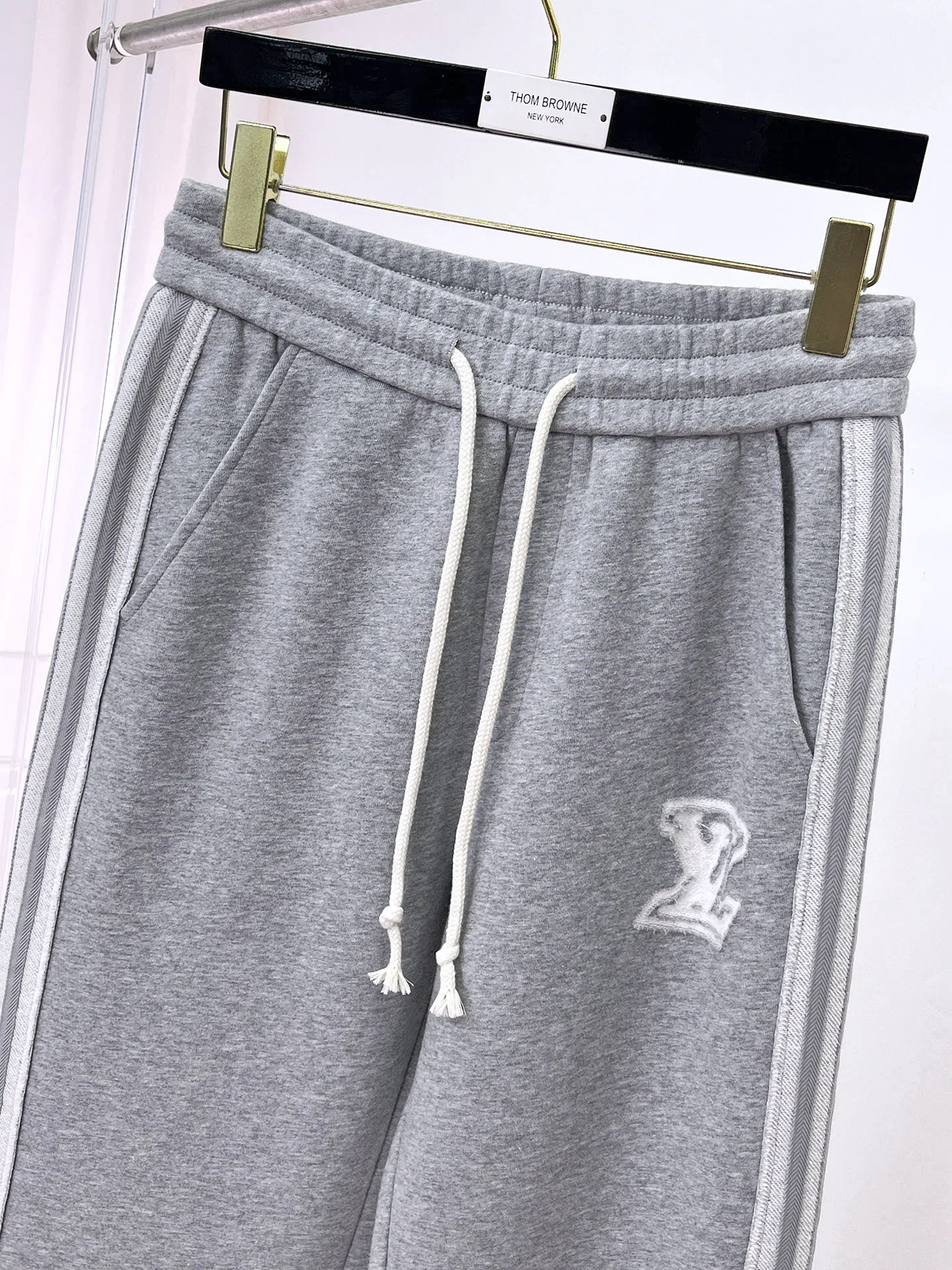 Men's Trousers LOUIS VUITTON 18399361