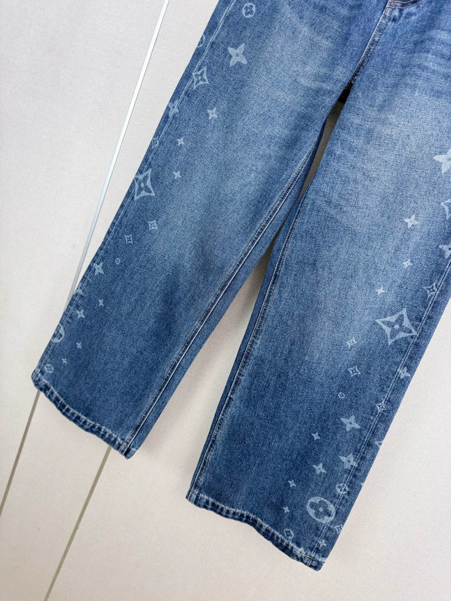 Women's Jeans LOUIS VUITTON 18108865