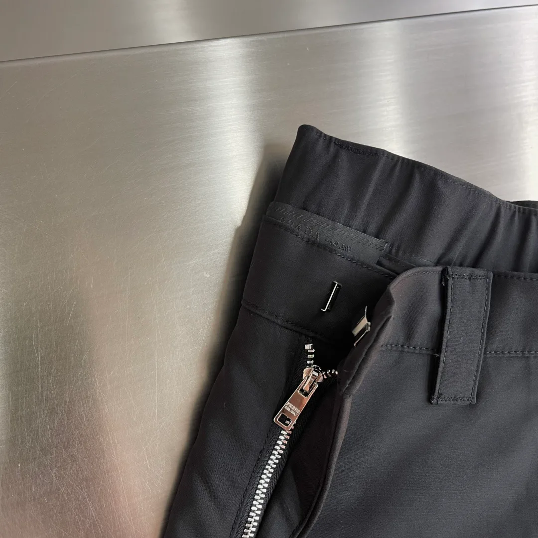 Men's Trousers PRADA 18189518