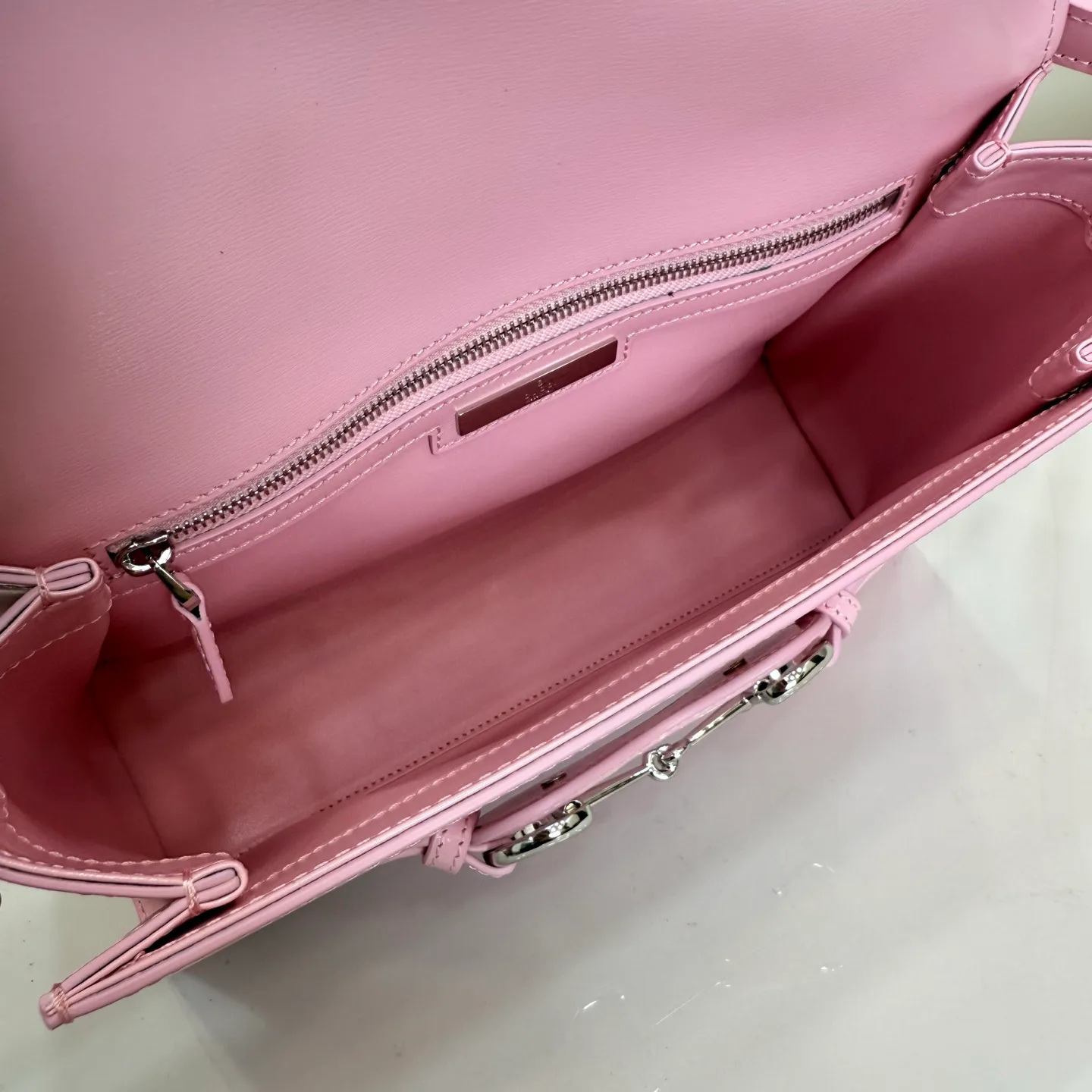 Women's Classic Handbags GUCCI 18262334