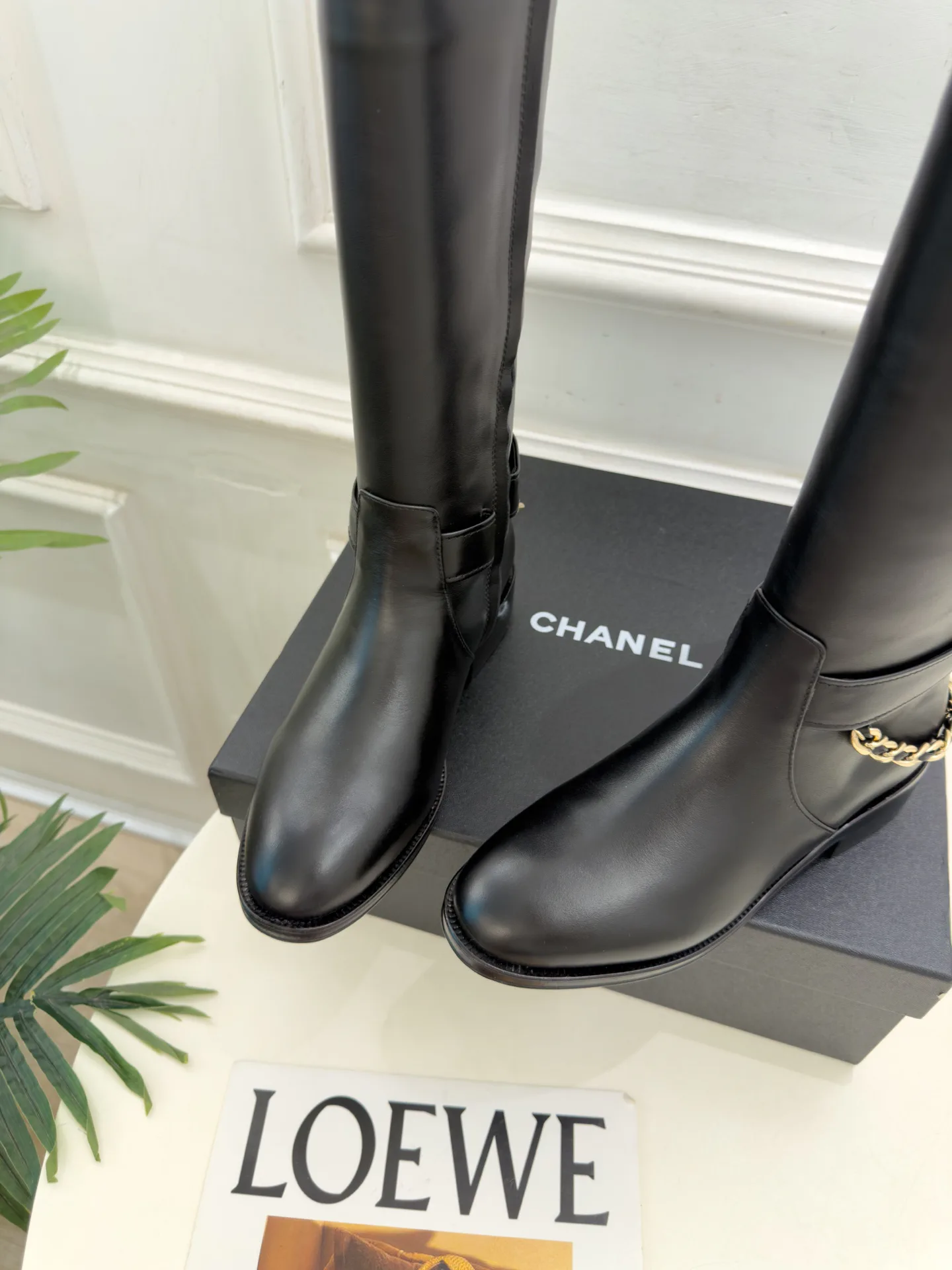 Women's Boots CHANEL 18370251