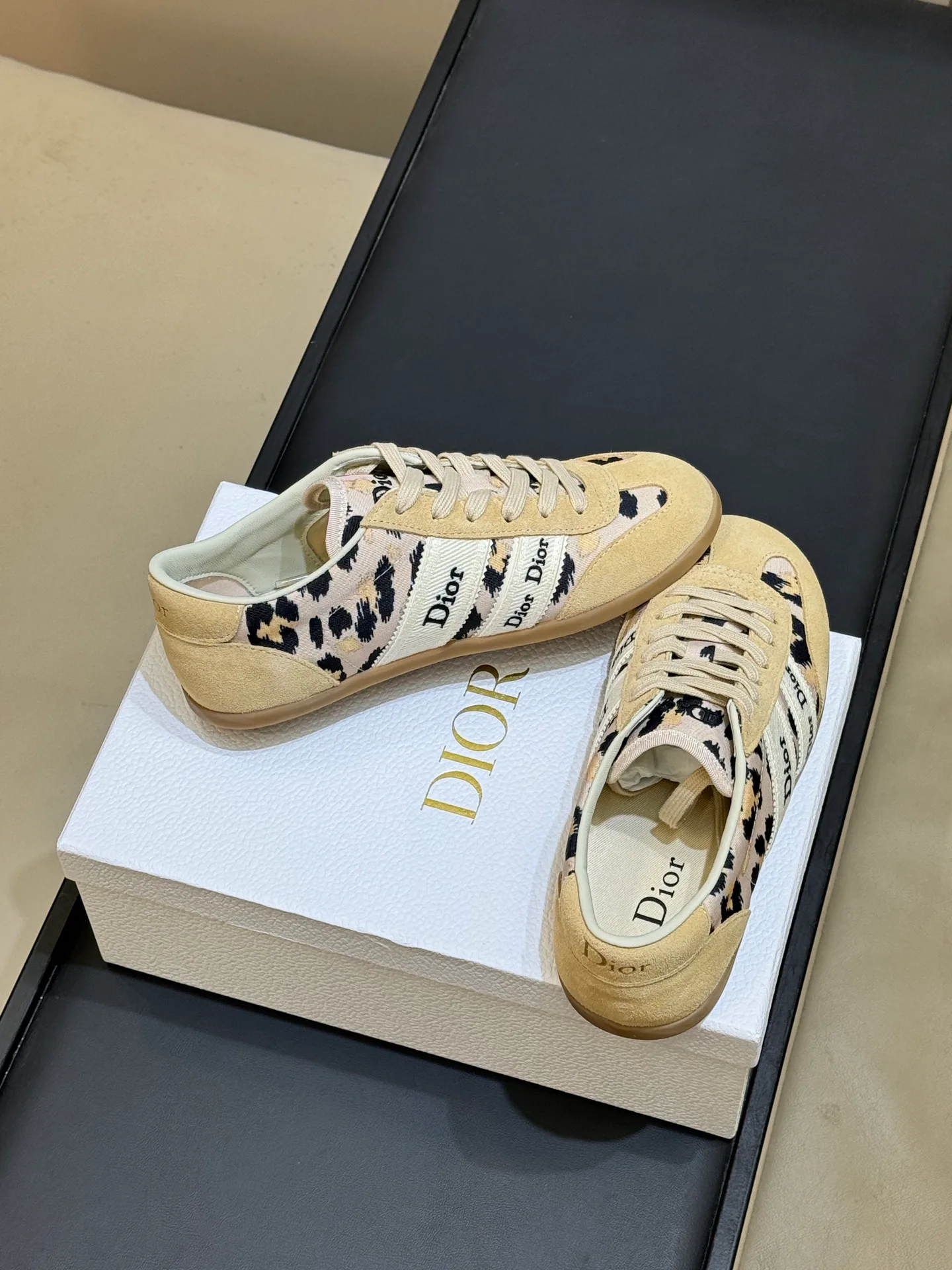 Women's Sneakers CHRISTIAN DIOR 18073069