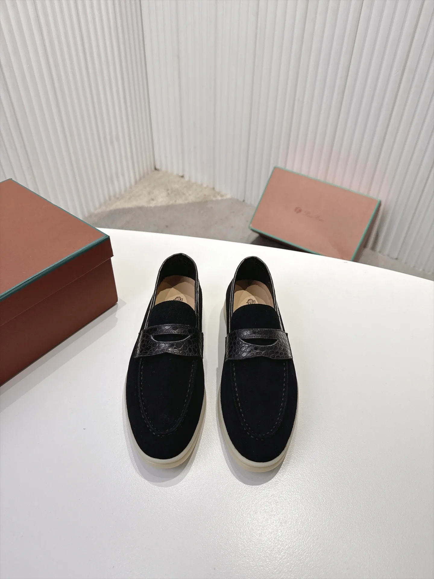 Women's Loafers And Moccasins LORO PIANA 18039691