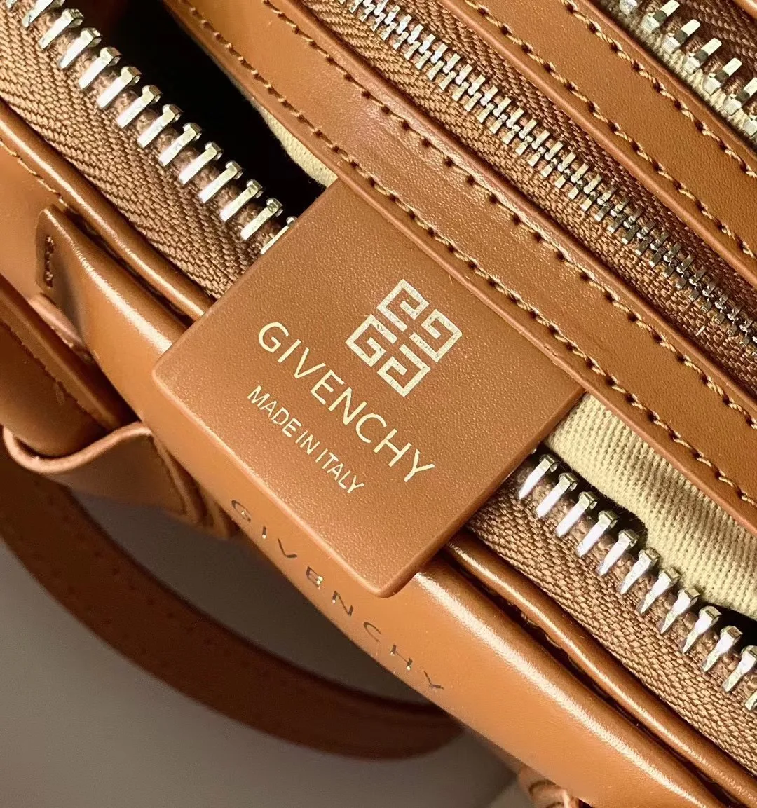 Women's Classic Handbags GIVENCHY 18452632