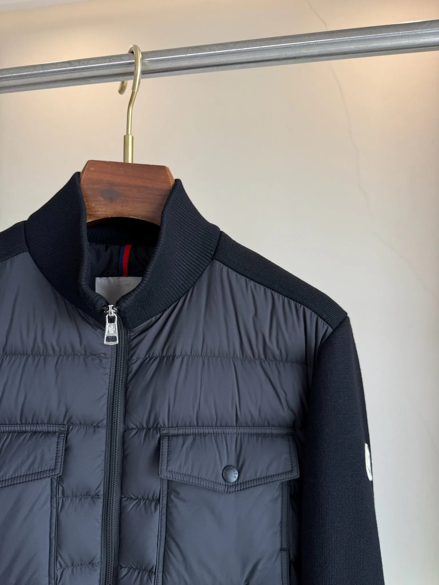 Men's Jackets And Down Jackets MONCLER 18084536