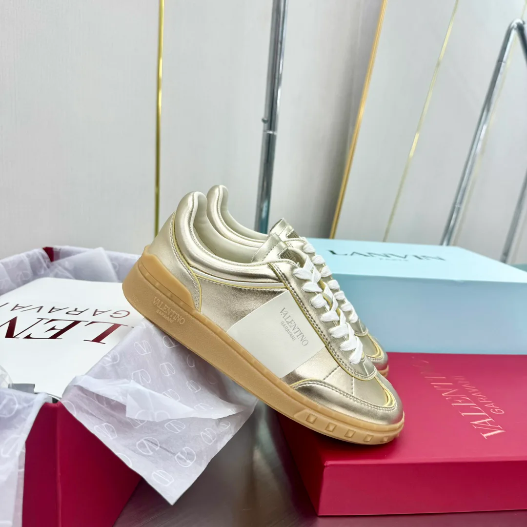 Women's Sneakers VALENTINO 17955030