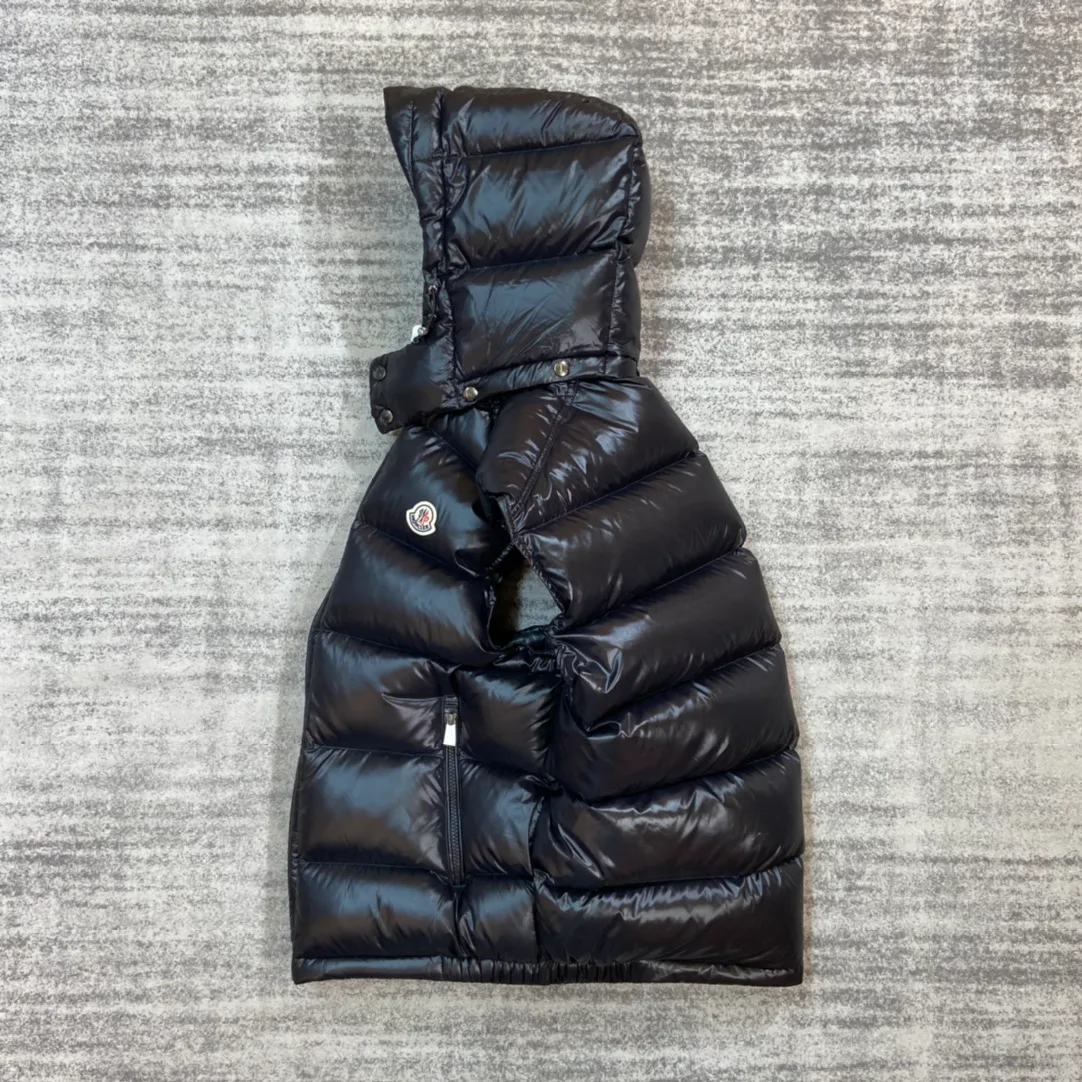 Women's Jackets And Down Jackets MONCLER 18134012