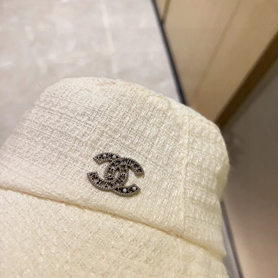 Hats CHANEL 17631746