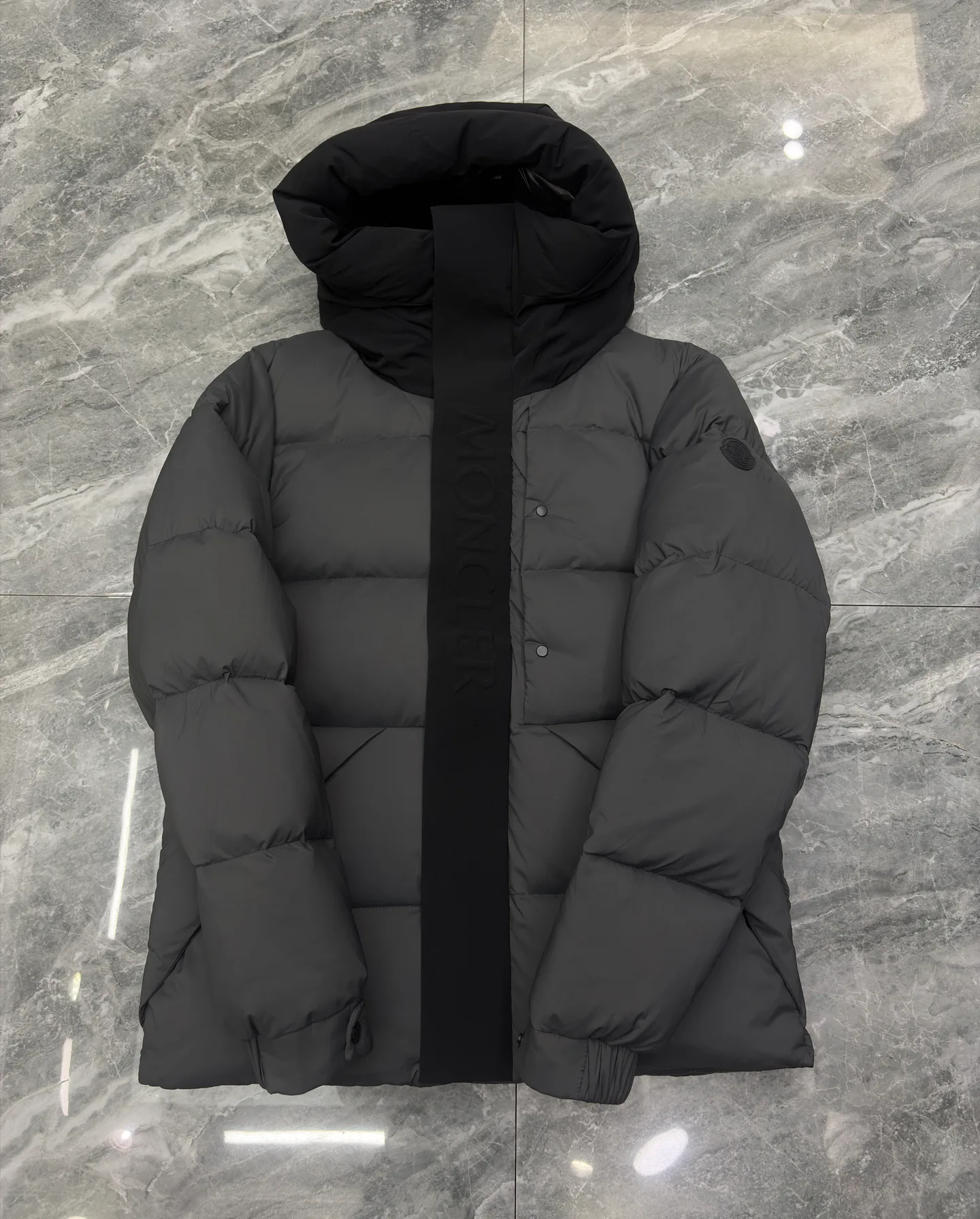 Men's Jackets And Down Jackets MONCLER 17568670