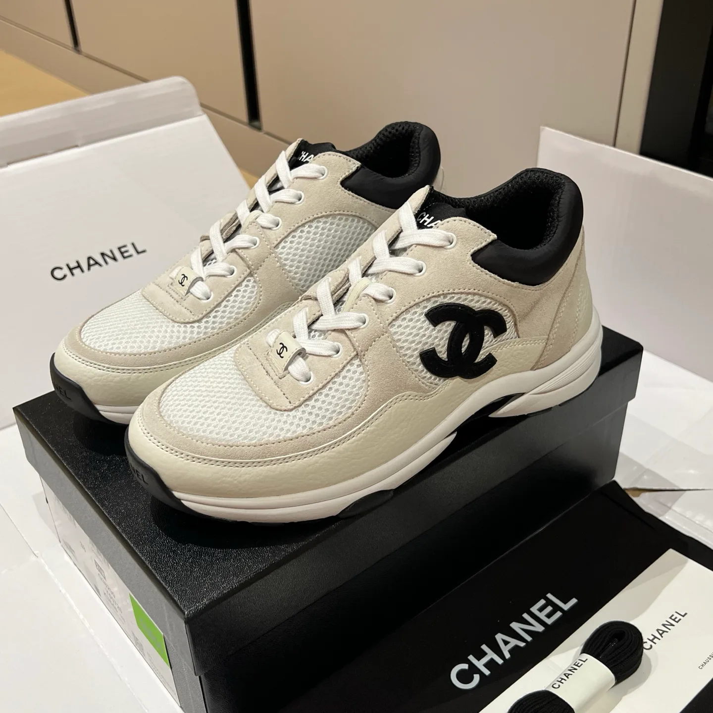 Women's Sneakers CHANEL 18121530