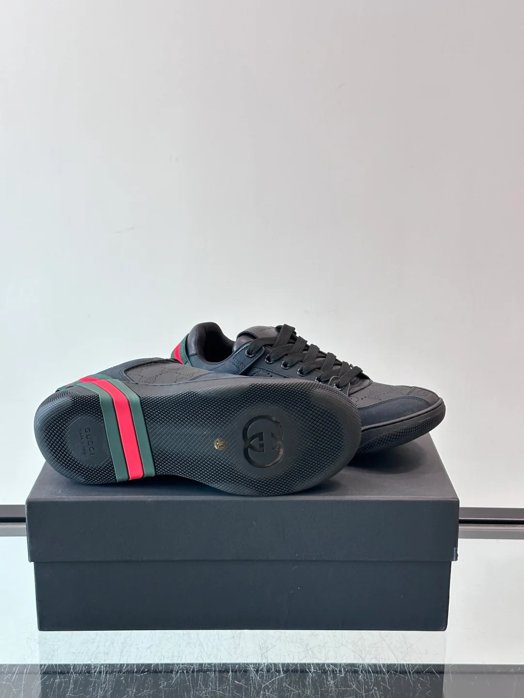 Women's Sneakers GUCCI 18449398