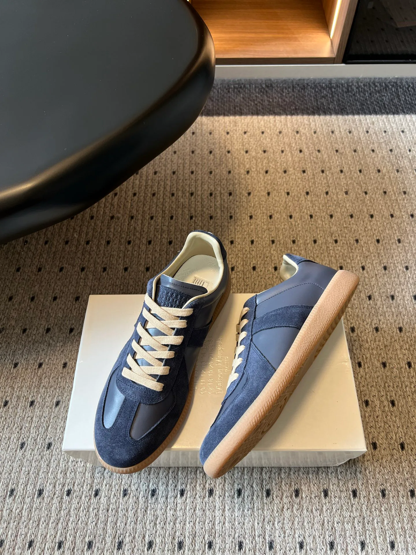 Women's Sneakers MAISON MARGIELA 17419518
