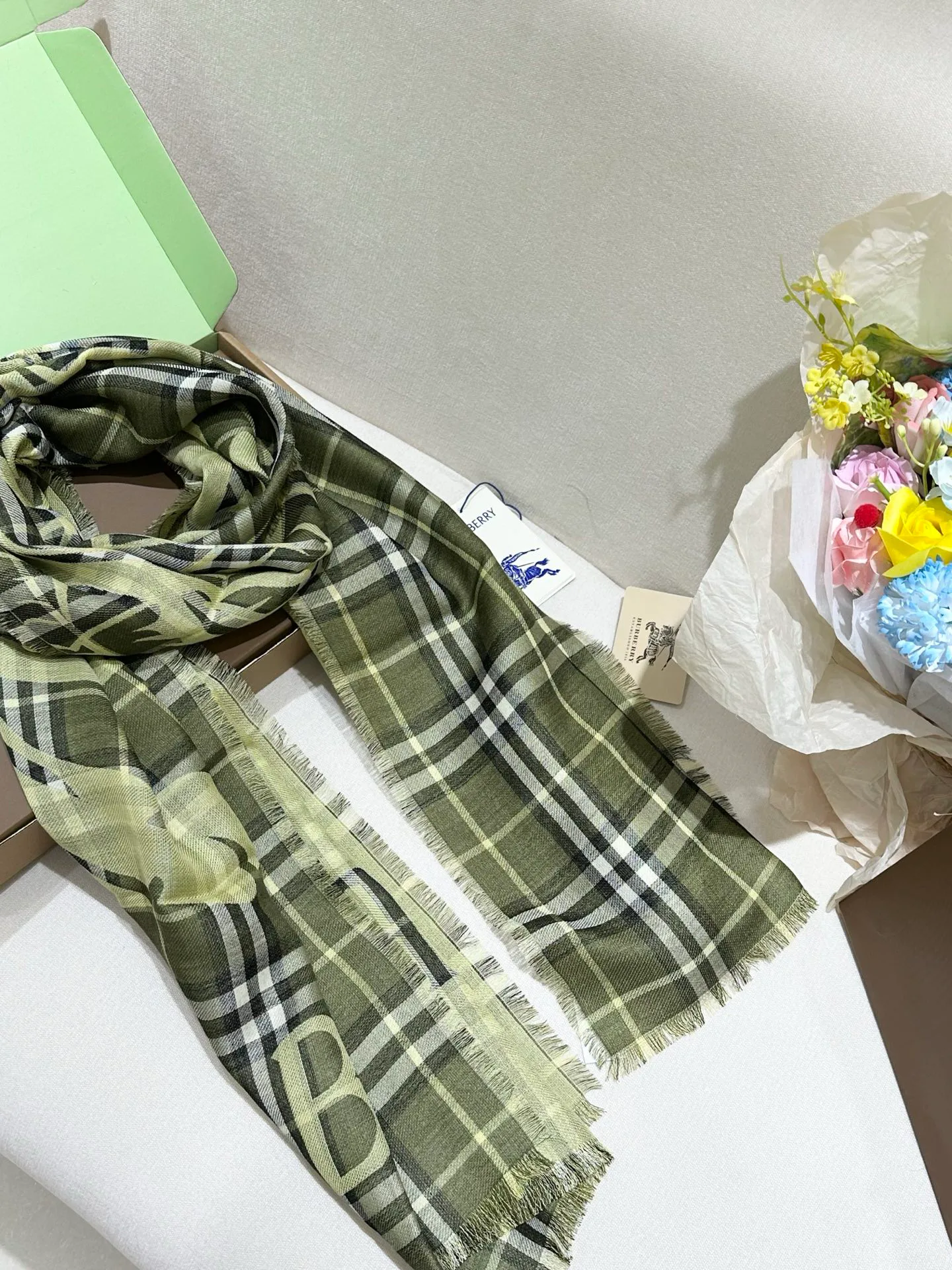 Scarves BURBERRY 17991551