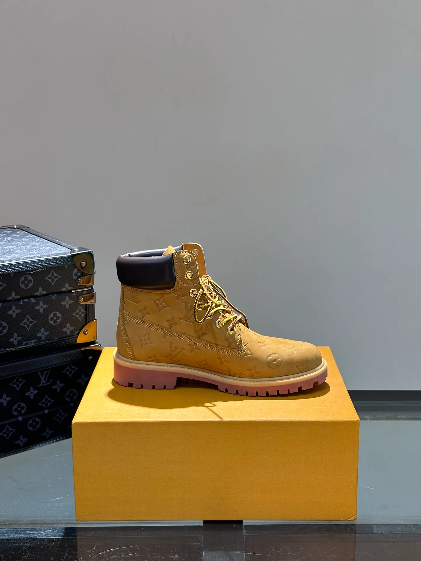 Men's Ankle Boots LOUIS VUITTON 17955335