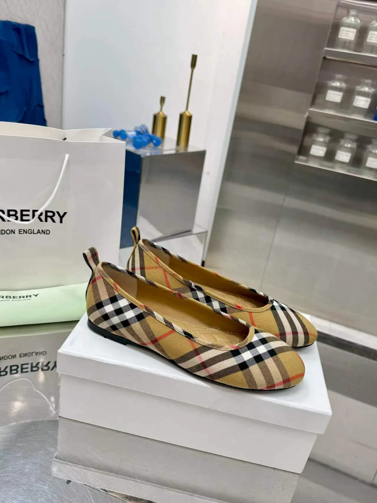 Women's Ballet Flats BURBERRY 17411401