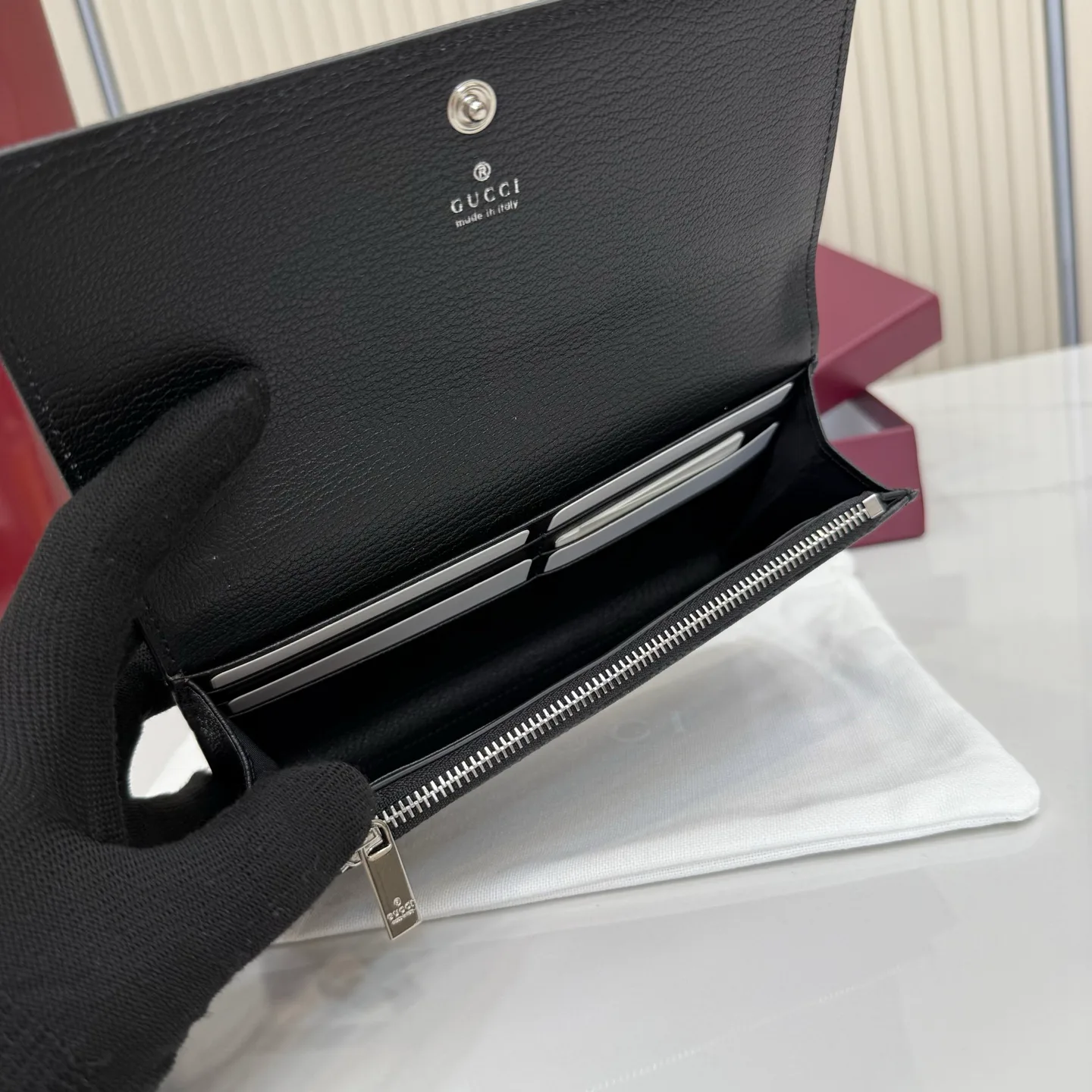 Women's Clutches GUCCI 17948292
