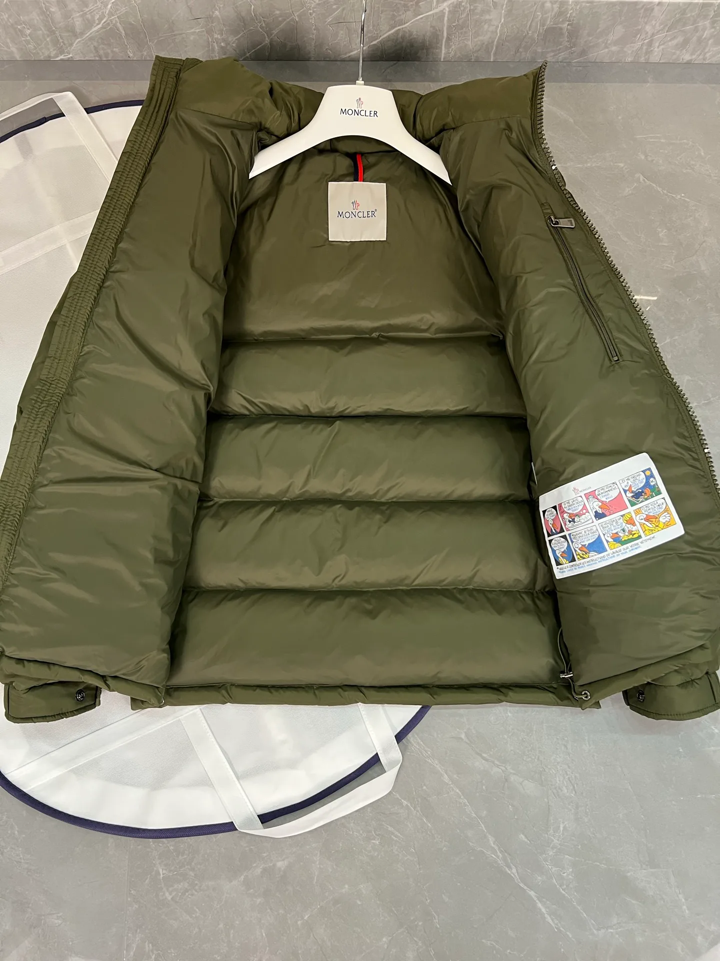 Куртки И Пуховики Женские Moncler 18599870