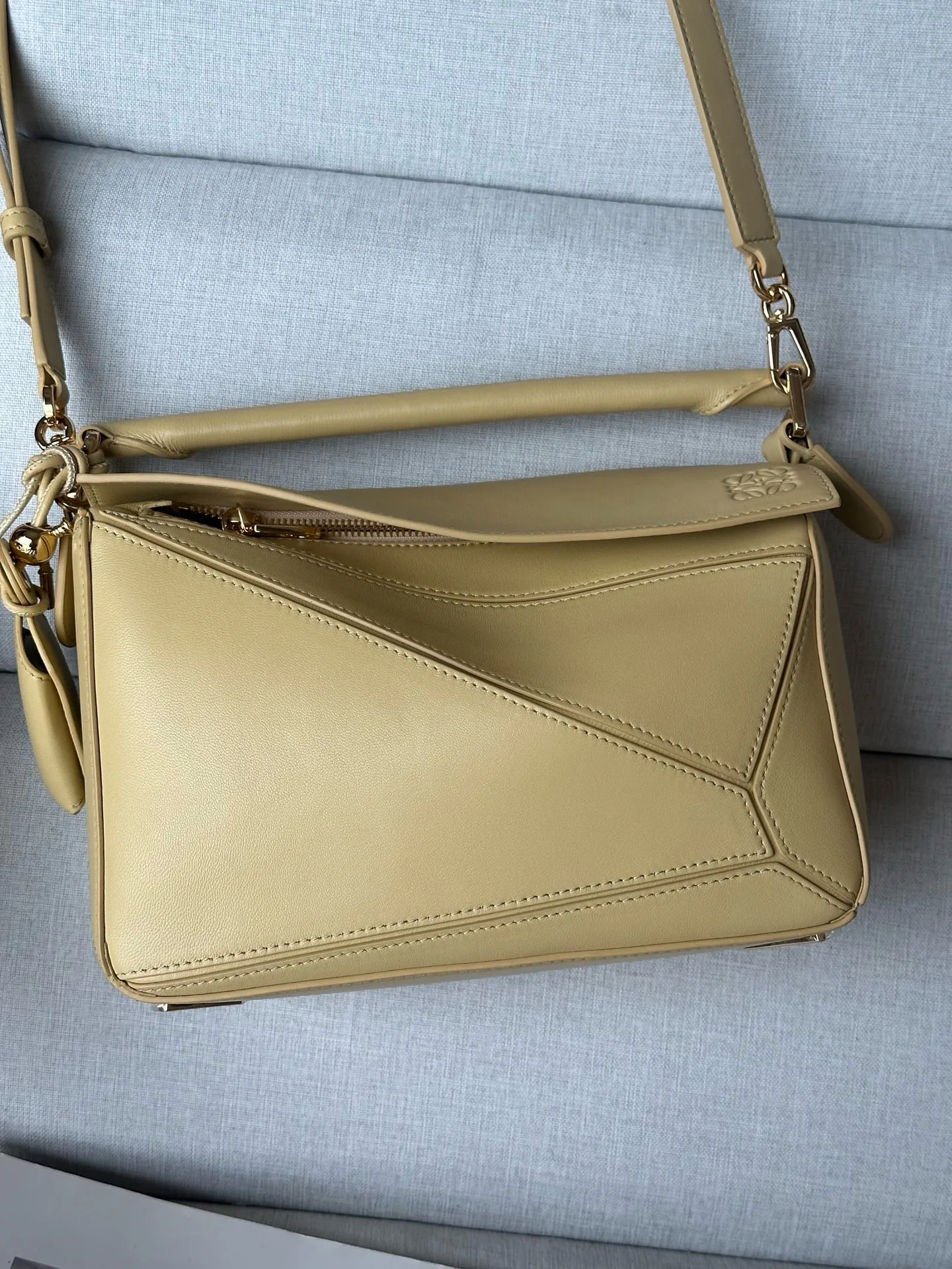 Women's Classic Handbags LOEWE 18434826