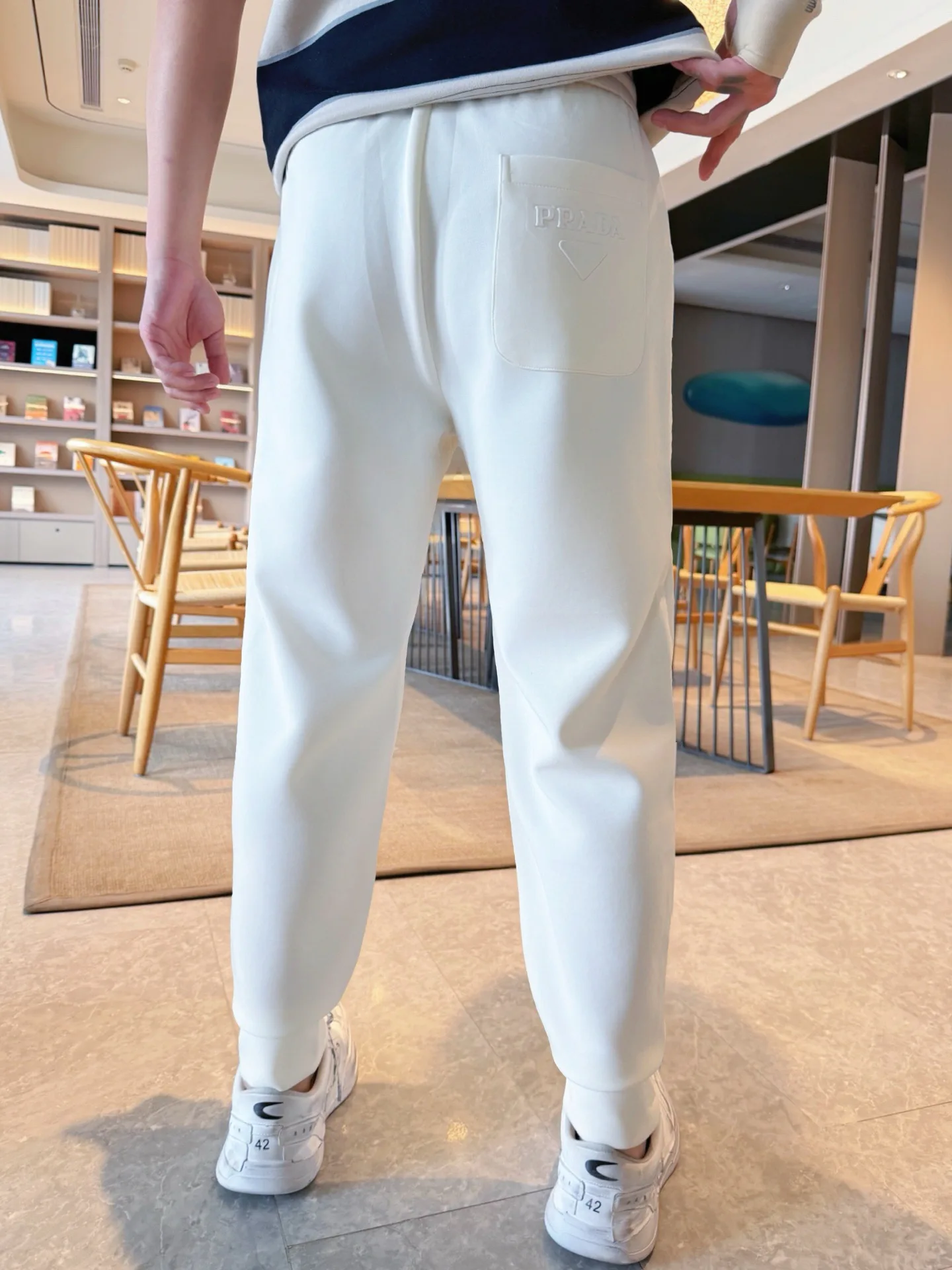 Men's Trousers PRADA 18345797