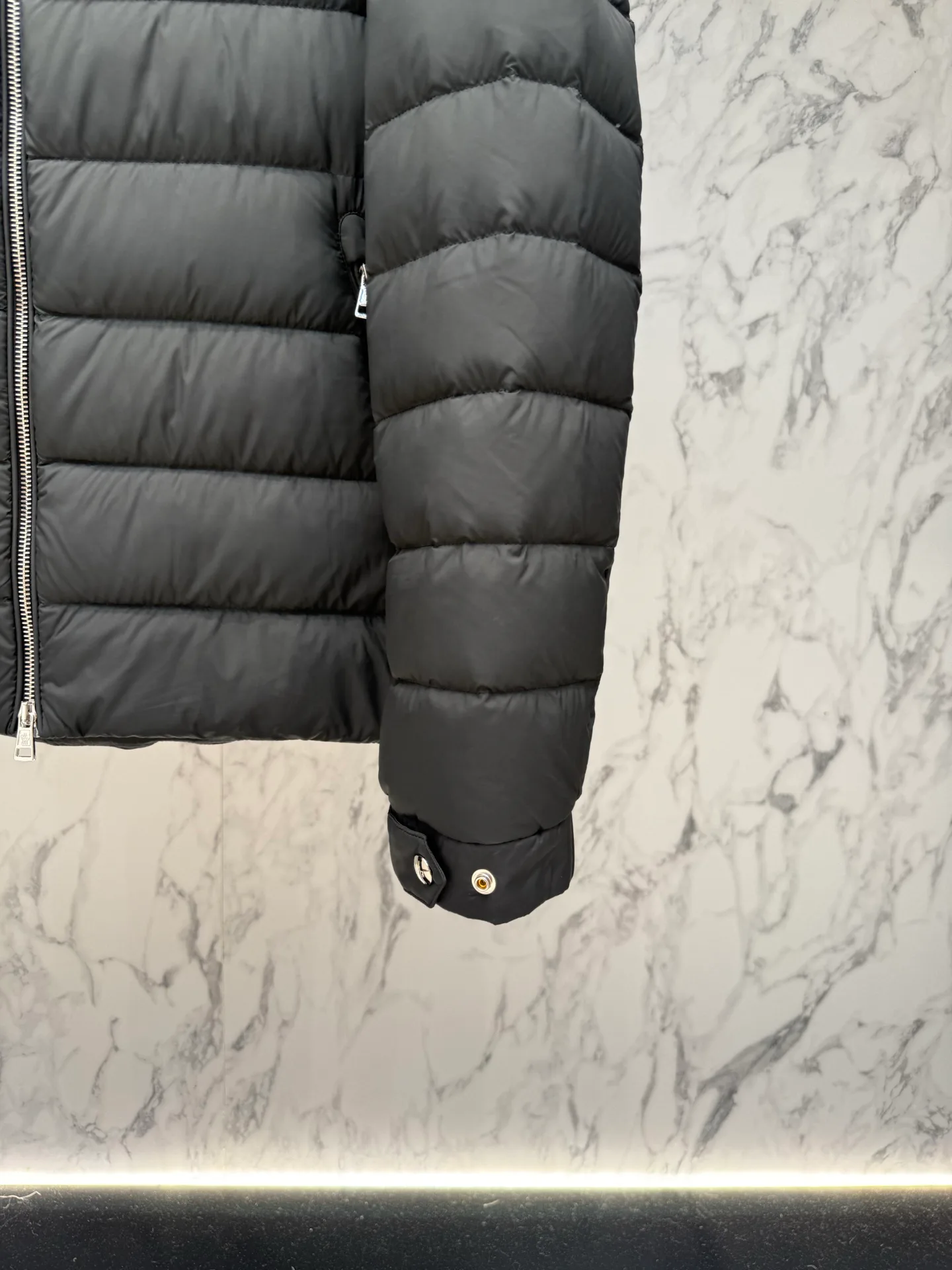 Men's Jackets And Down Jackets MONCLER 17809000