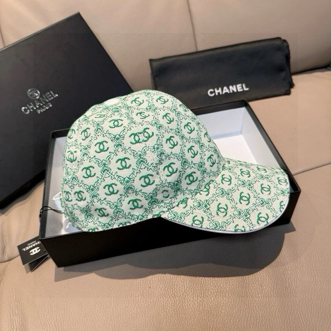 Hats CHANEL 18105234
