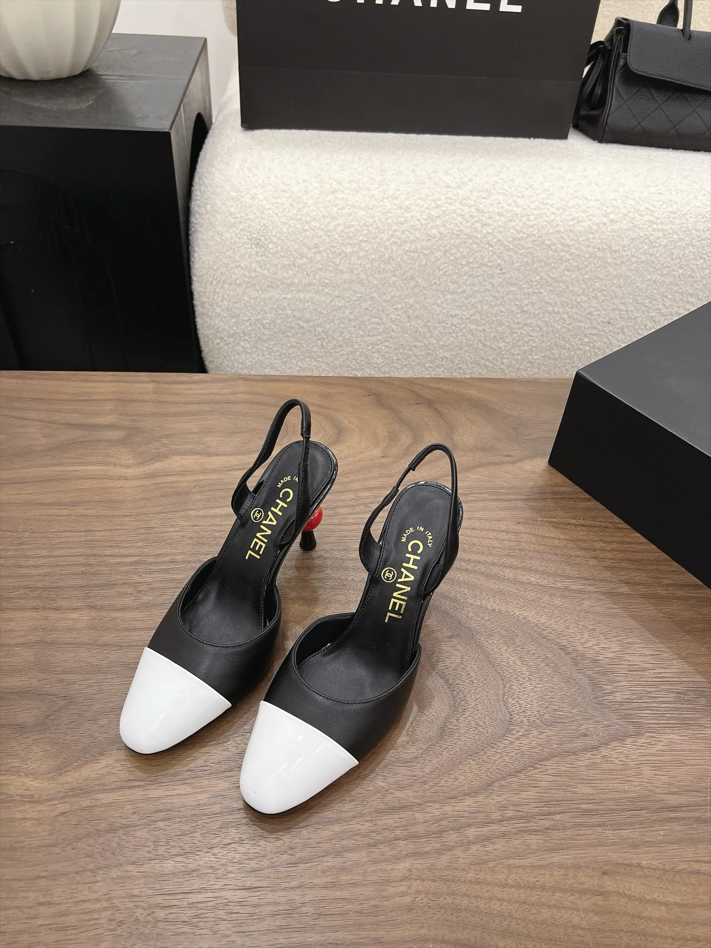 Women's Heels CHANEL 17815436