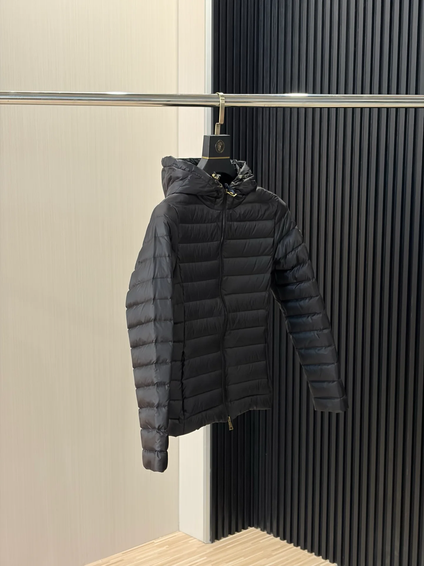Men's Jackets And Down Jackets MONCLER 18231138