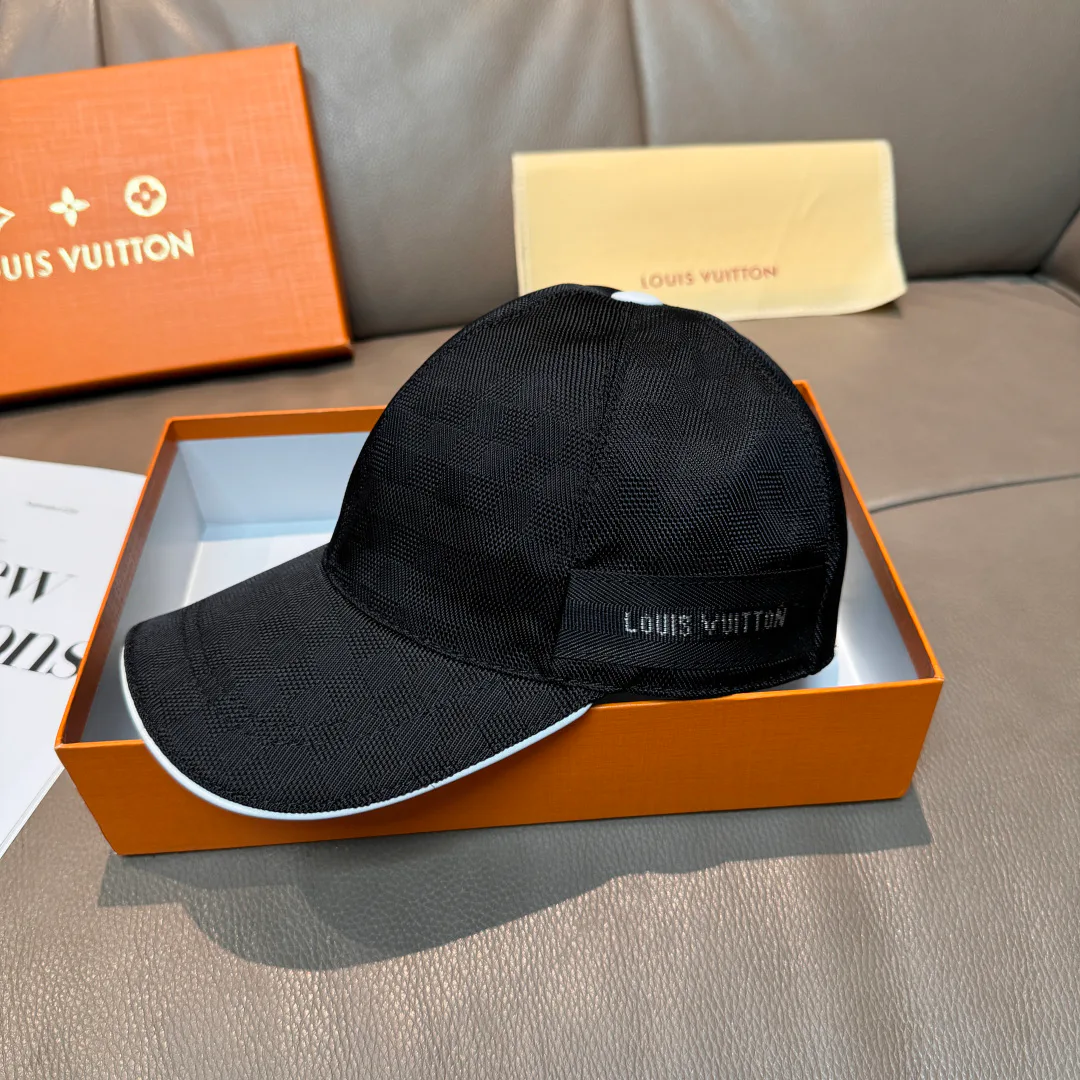 Hats LOUIS VUITTON 17515271