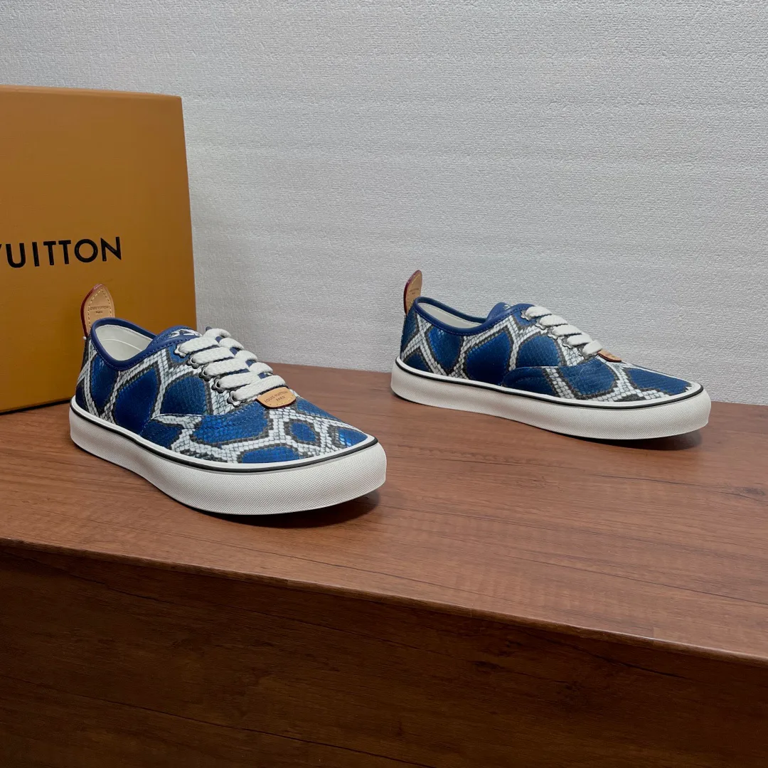 Кроссовки Мужские Louis Vuitton 18626457