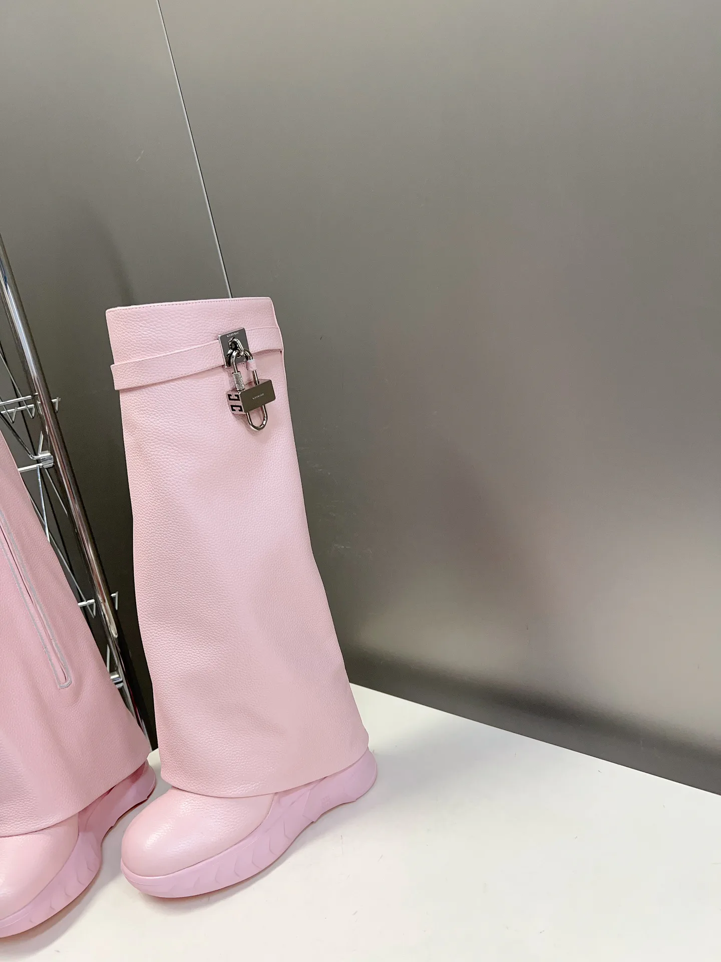 Women's Boots GIVENCHY 18477307