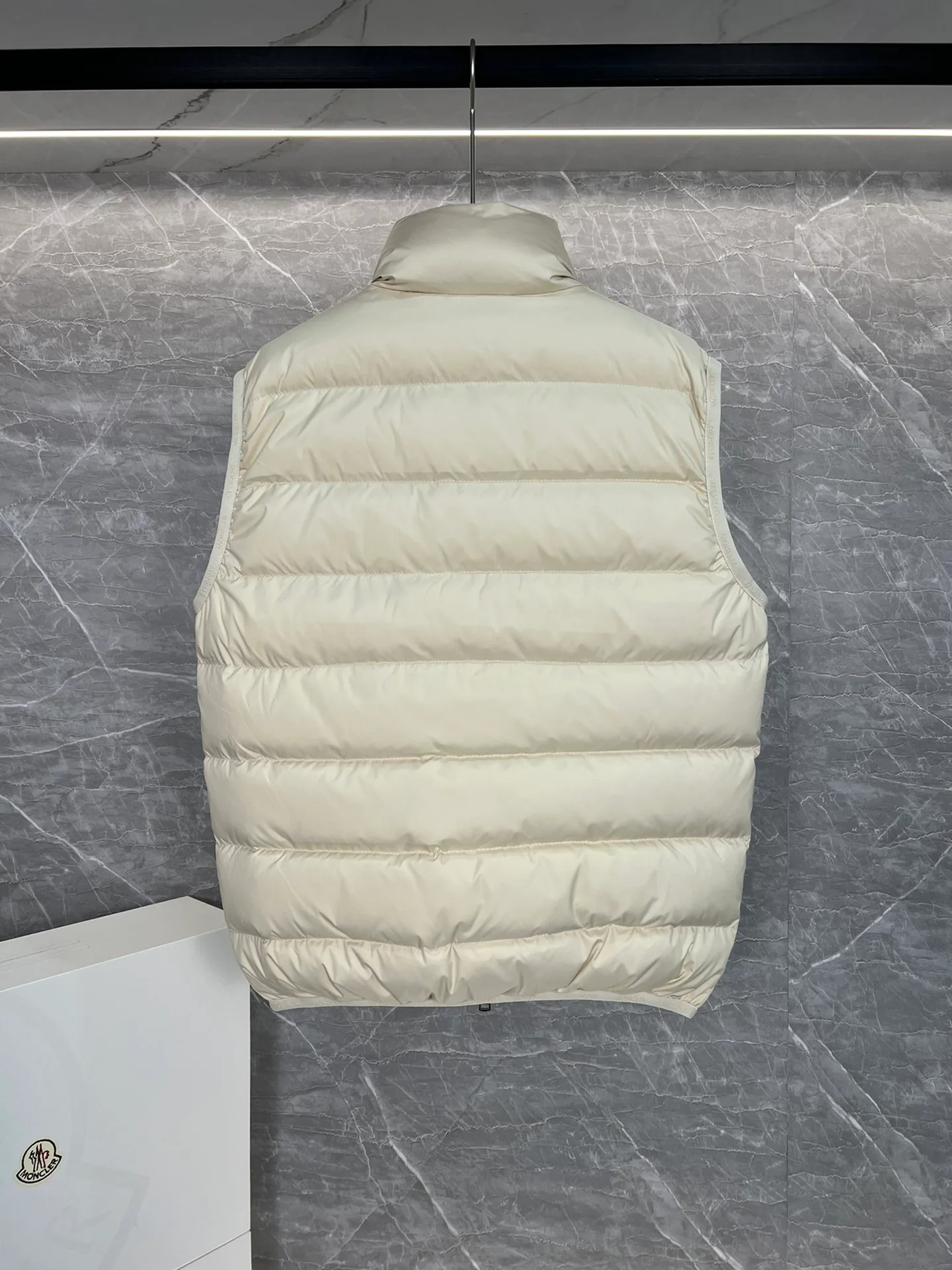 Жилеты Мужские Moncler 18599847