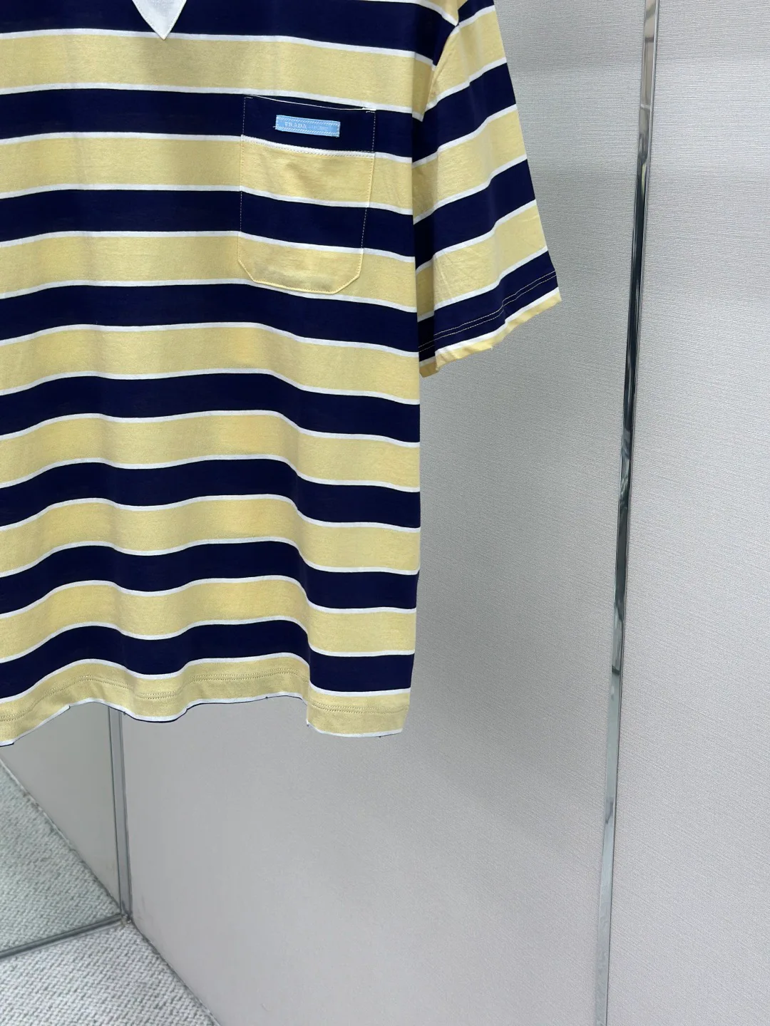 Women's T-Shirts PRADA 18191035