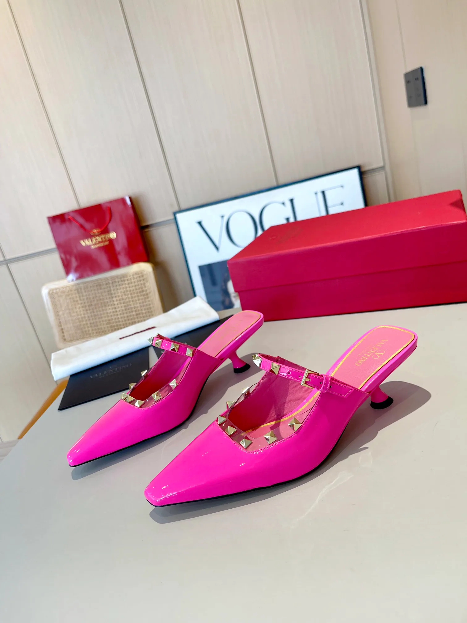 Women's Mules And Clogs VALENTINO 17996517