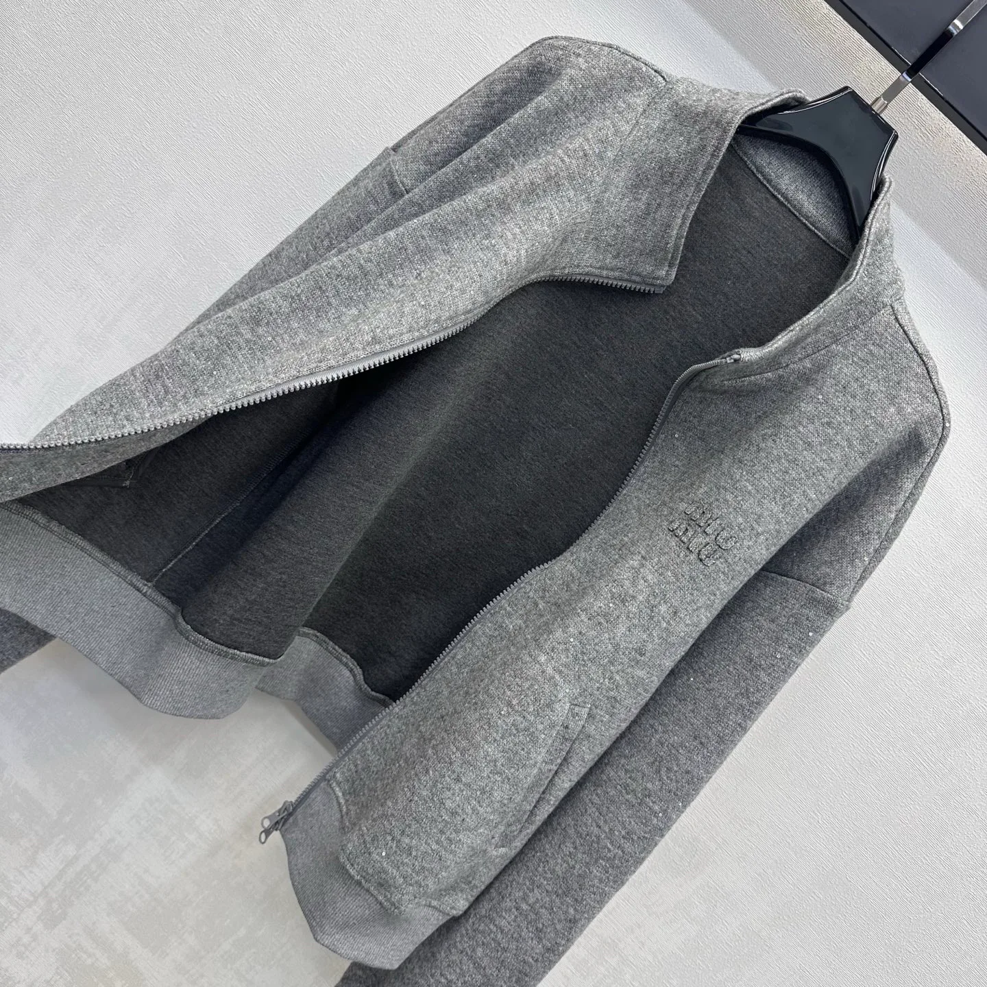 Куртки И Пуховики Женские Miu Miu 18680906