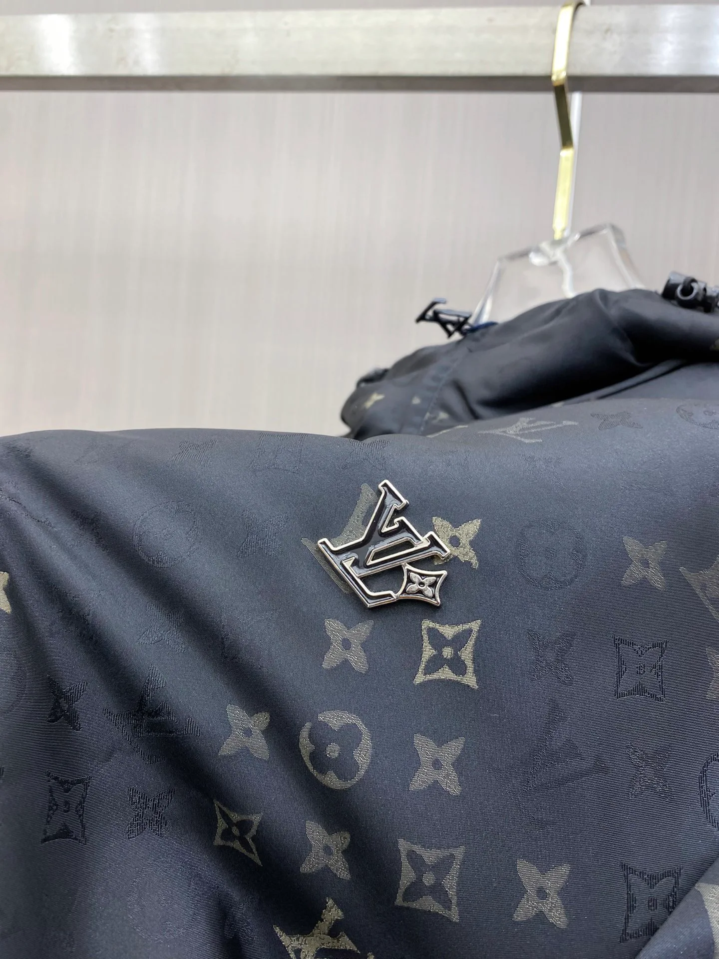 Men's Jackets And Down Jackets LOUIS VUITTON 18178221