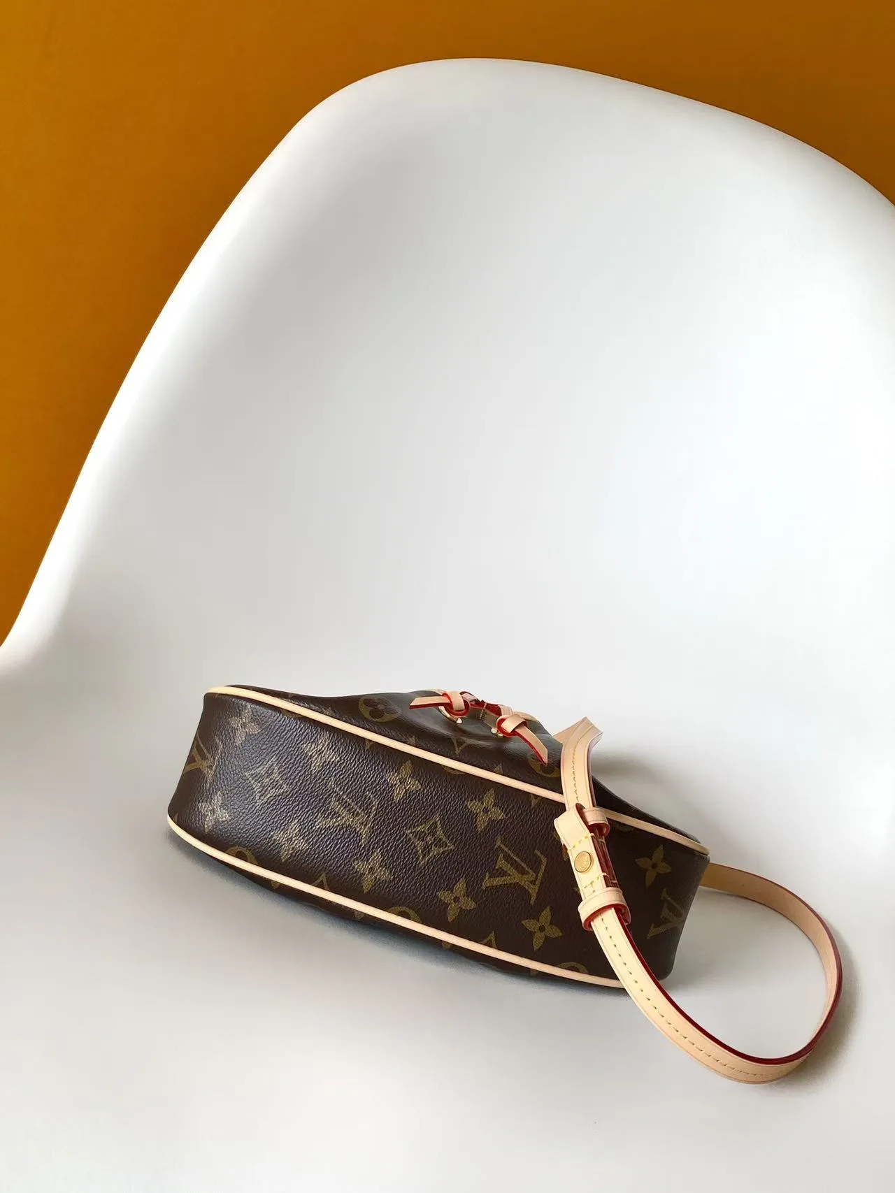 Women's Classic Handbags LOUIS VUITTON 18427500
