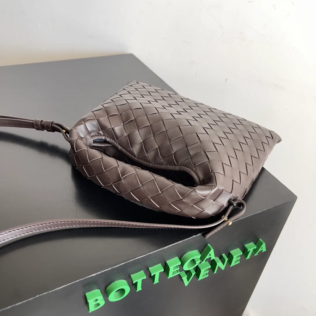 Women's Classic Handbags BOTTEGA VENETA 17488719