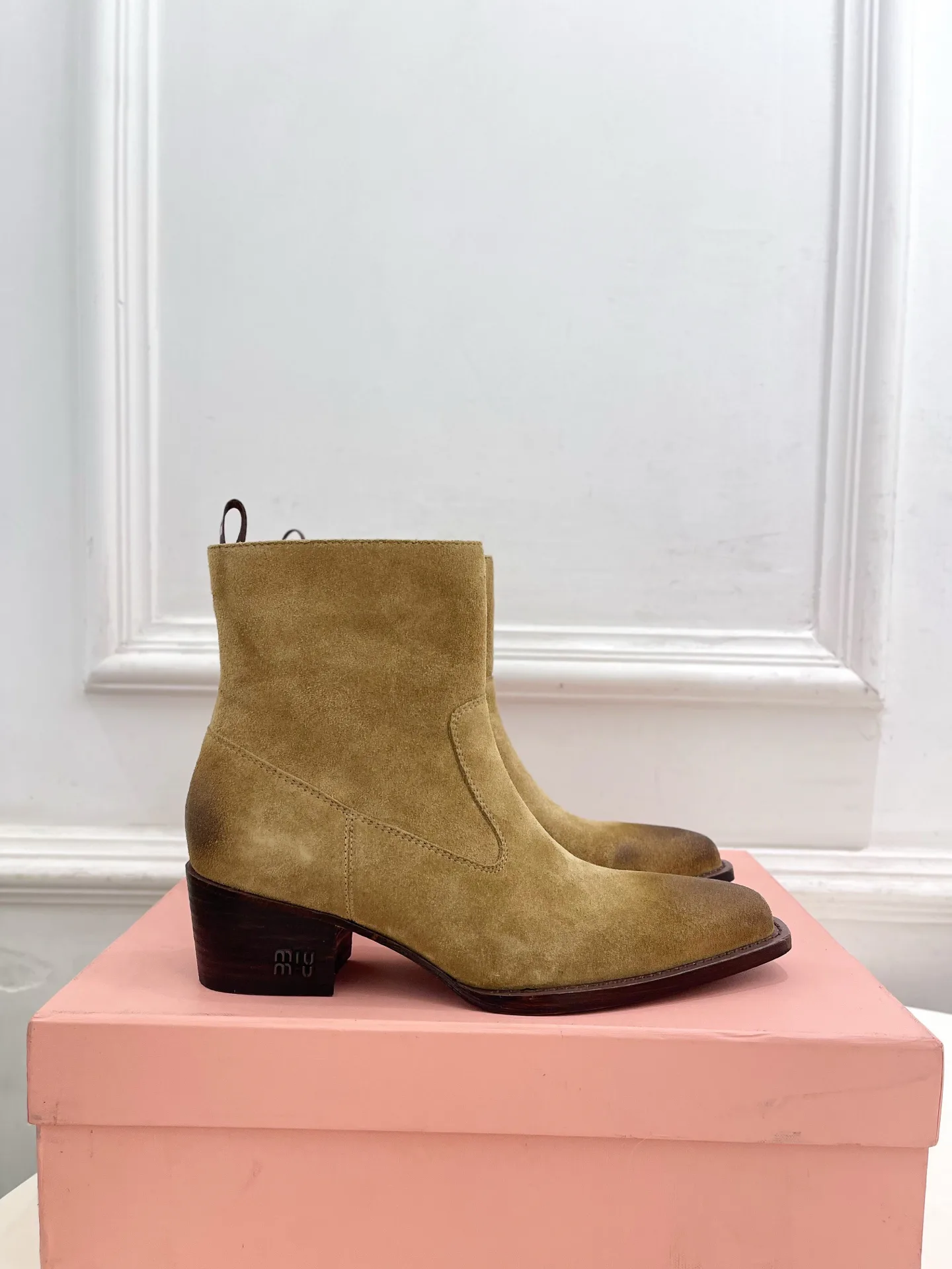 Women's Booties MIU MIU 18143152