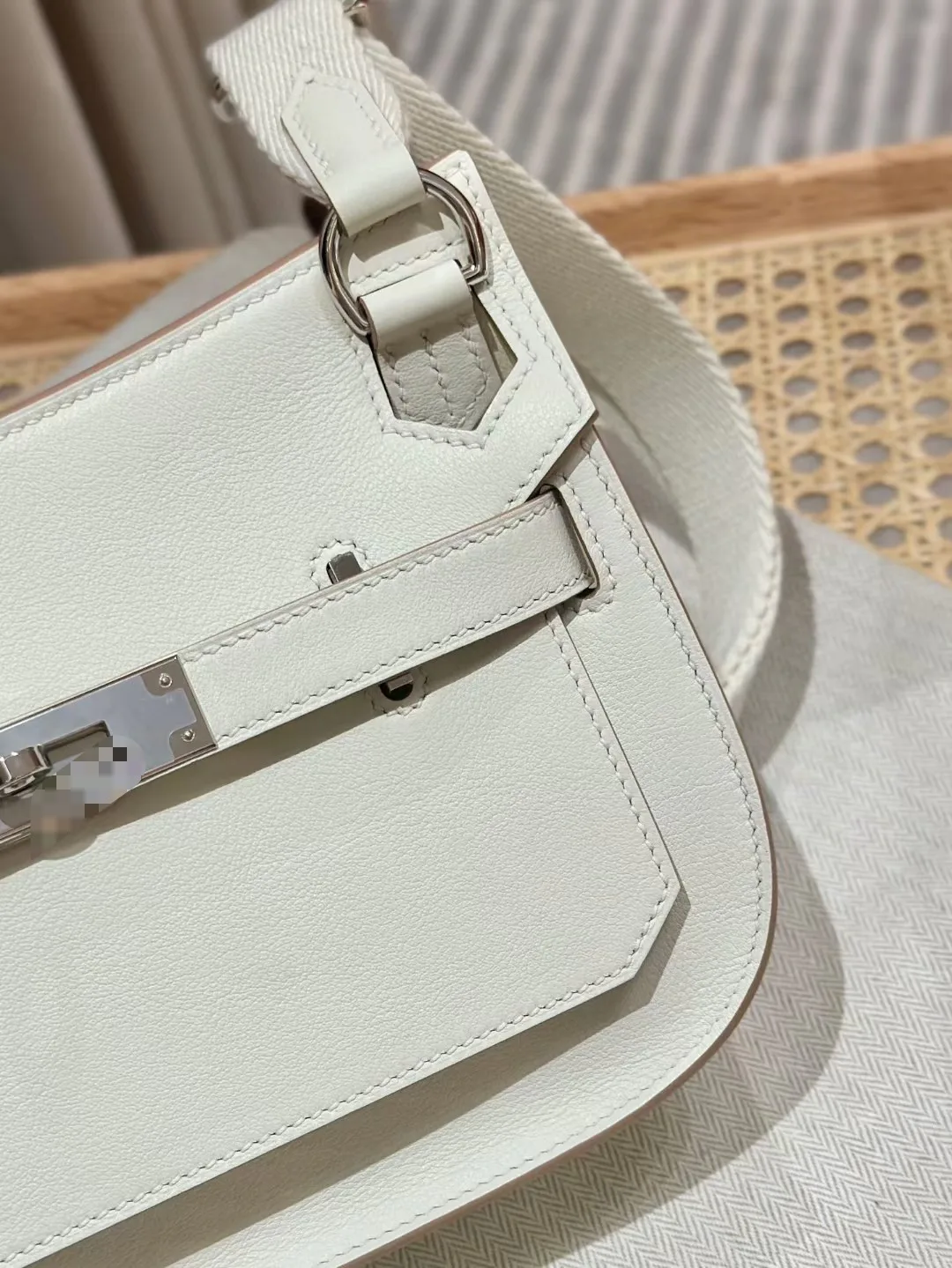 Women's Classic Handbags HERMES 18407571