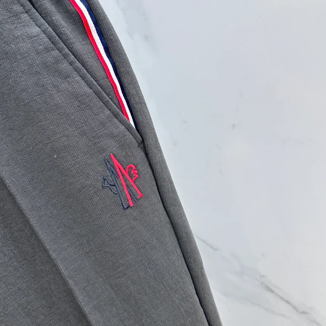 Брюки Мужские Moncler 18596895