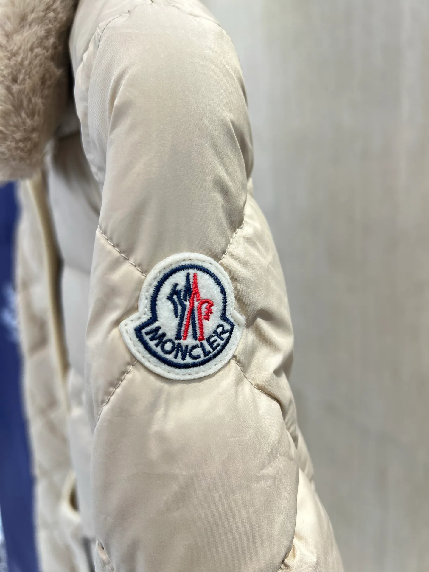 Men's Jackets And Down Jackets MONCLER 18231457