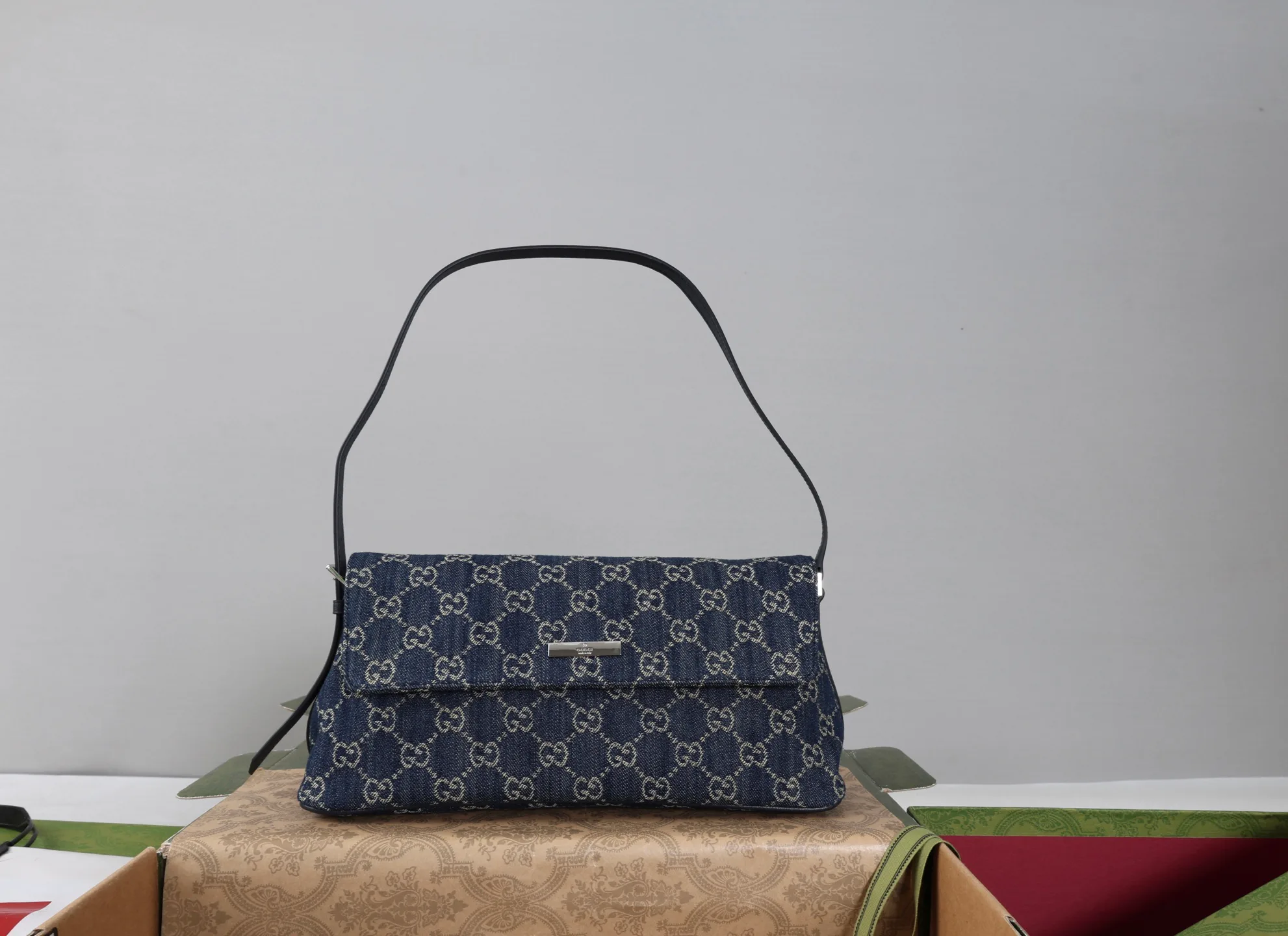 Women's Classic Handbags GUCCI 18065247