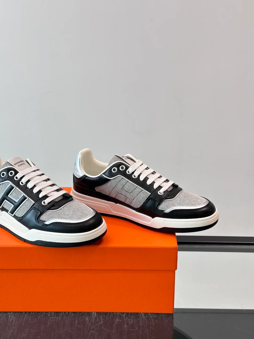 Men's Sneakers HERMES 18500637